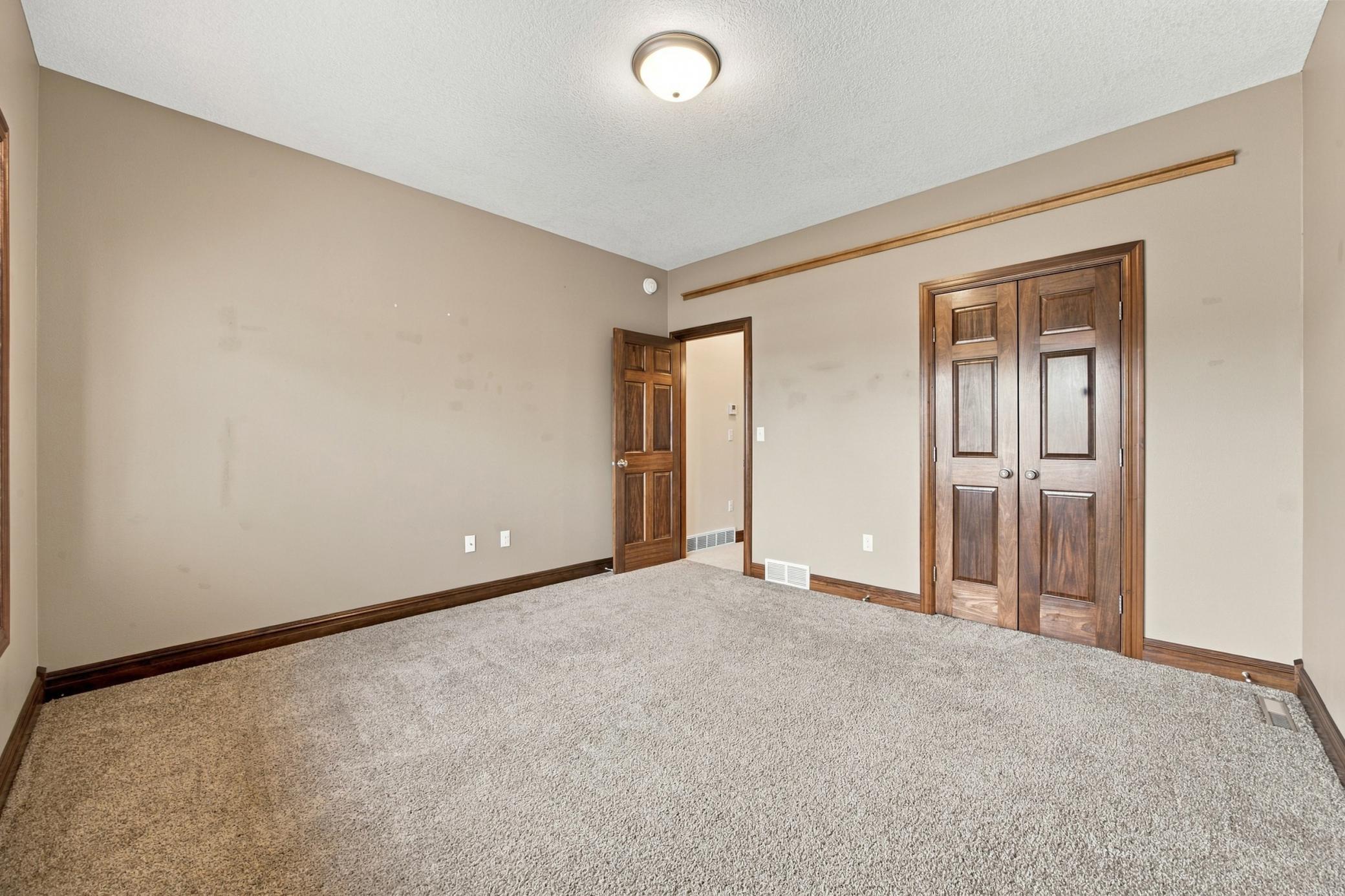 2014 single family home for sale at 2302 10th Street W in West Fargo, ND — 4 bed, 3 bath (photo 26 of 62)