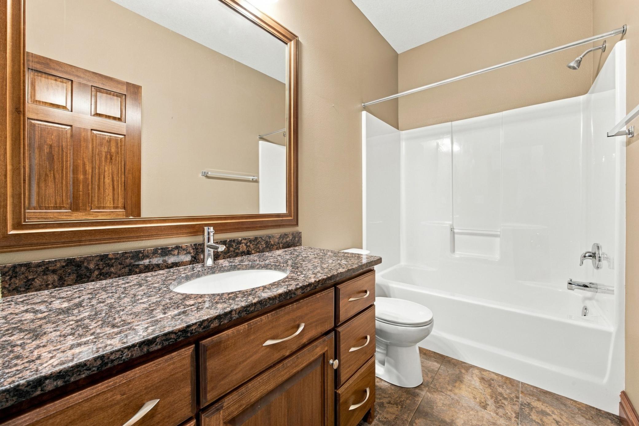 2014 single family home for sale at 2302 10th Street W in West Fargo, ND — 4 bed, 3 bath (photo 27 of 62)