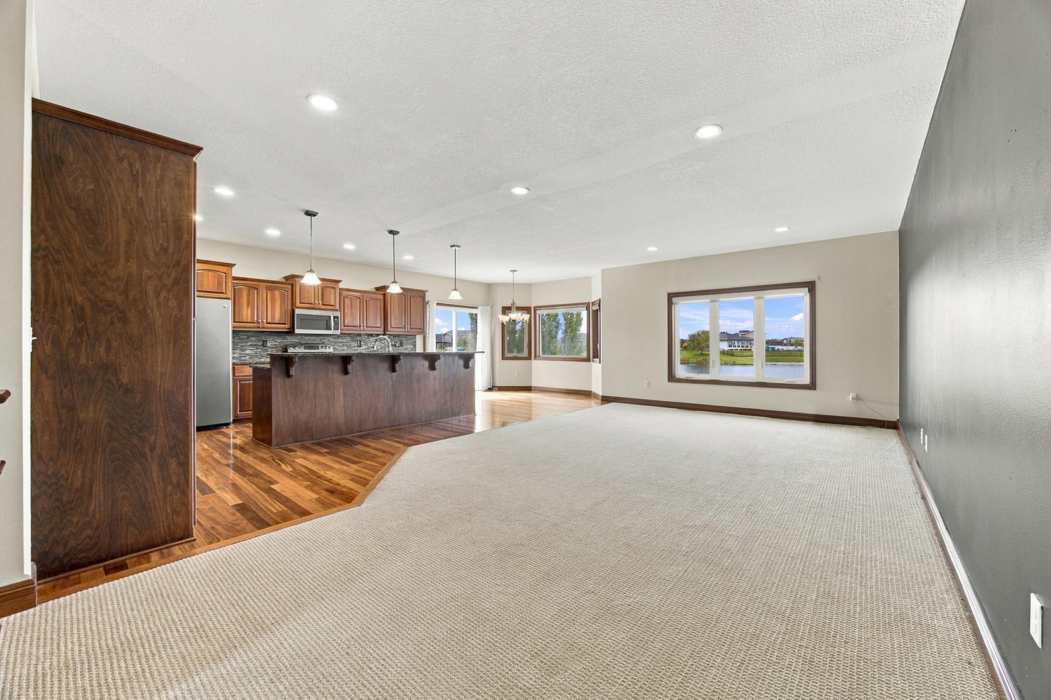 2014 single family home for sale at 2302 10th Street W in West Fargo, ND — 4 bed, 3 bath (photo 5 of 62)