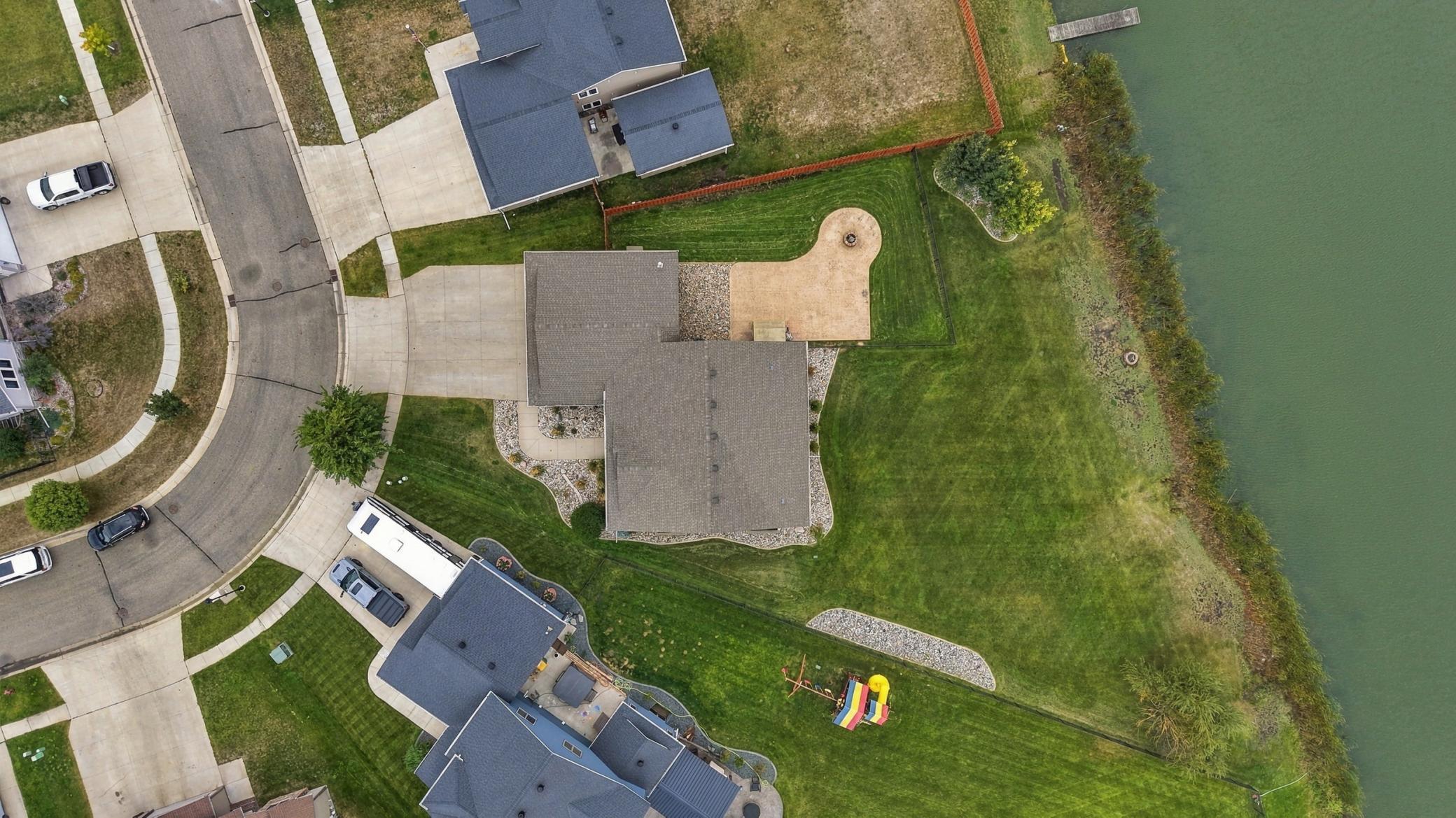 2014 single family home for sale at 2302 10th Street W in West Fargo, ND — 4 bed, 3 bath (photo 59 of 62)