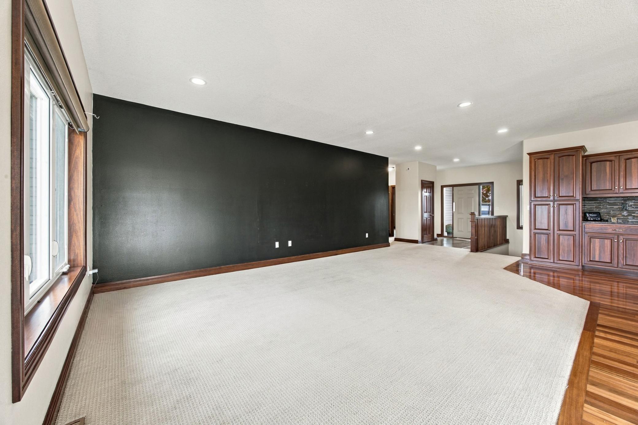 2014 single family home for sale at 2302 10th Street W in West Fargo, ND — 4 bed, 3 bath (photo 8 of 62)