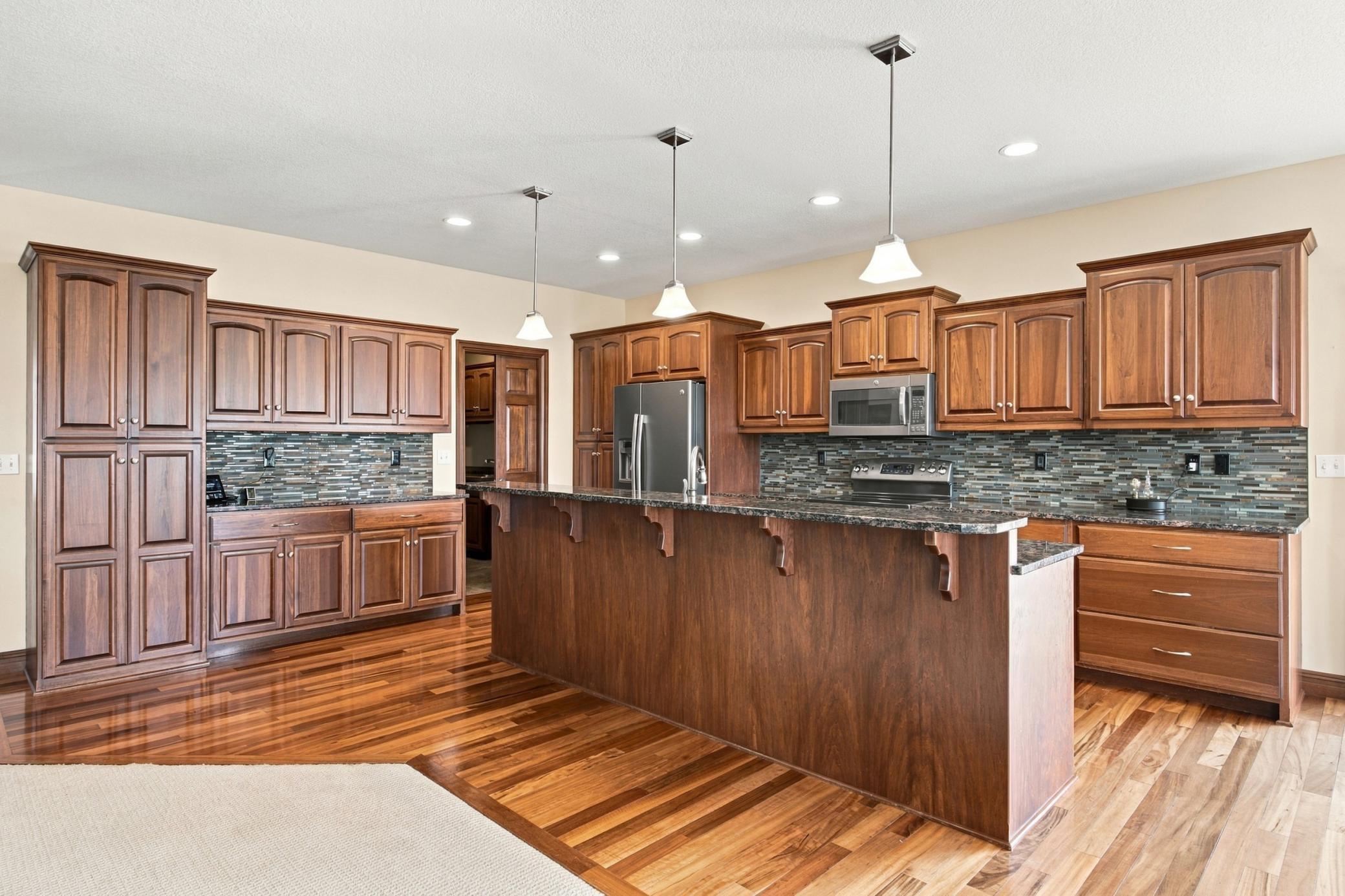 2014 single family home for sale at 2302 10th Street W in West Fargo, ND — 4 bed, 3 bath (photo 9 of 62)