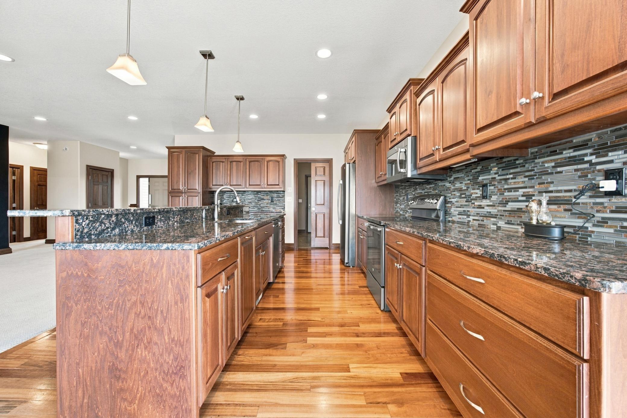 2014 single family home for sale at 2302 10th Street W in West Fargo, ND — 4 bed, 3 bath (photo 10 of 62)