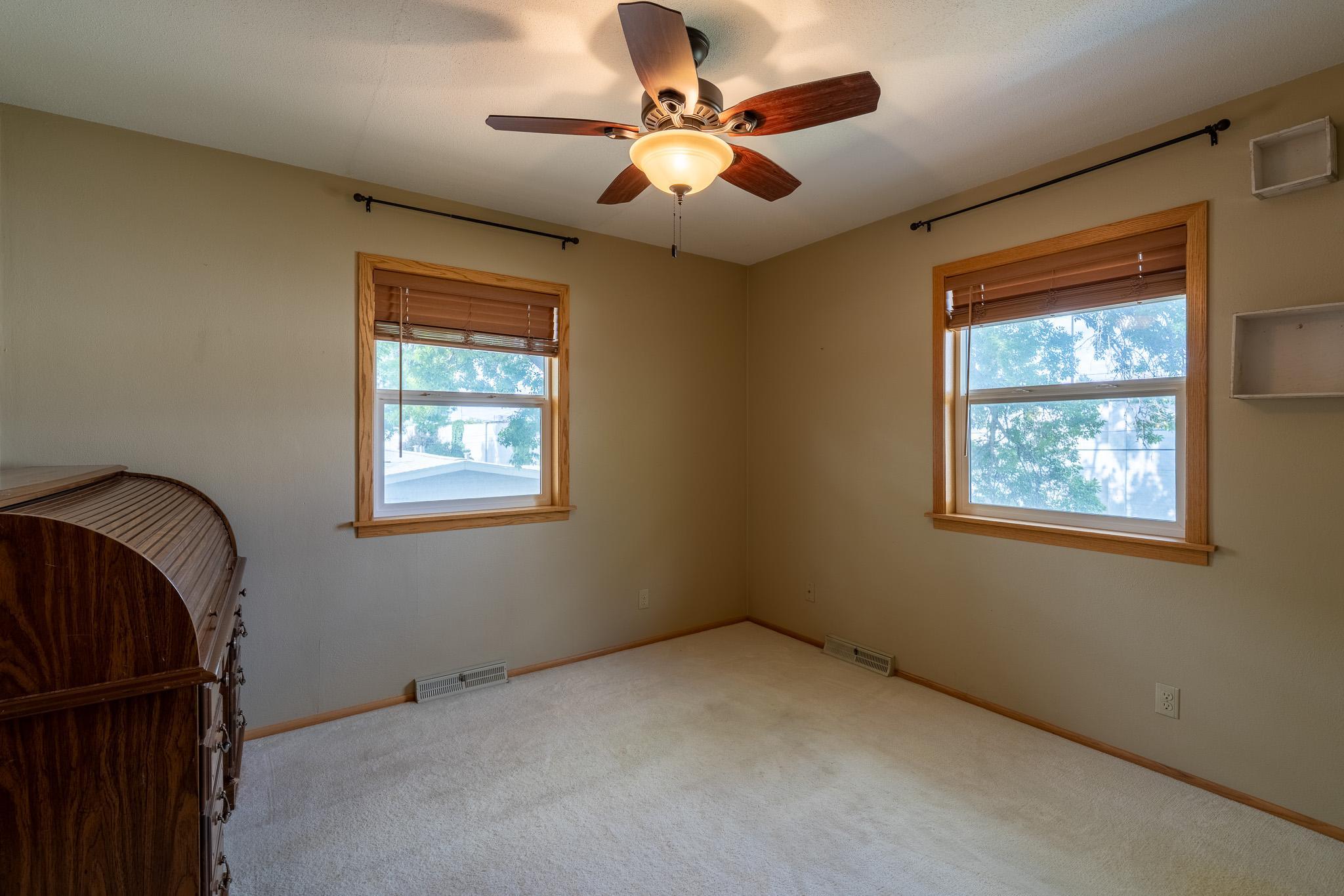1961 single family home for sale at 913 Park Drive S in Fargo, ND — 5 bed, 4 bath (photo 23 of 52)