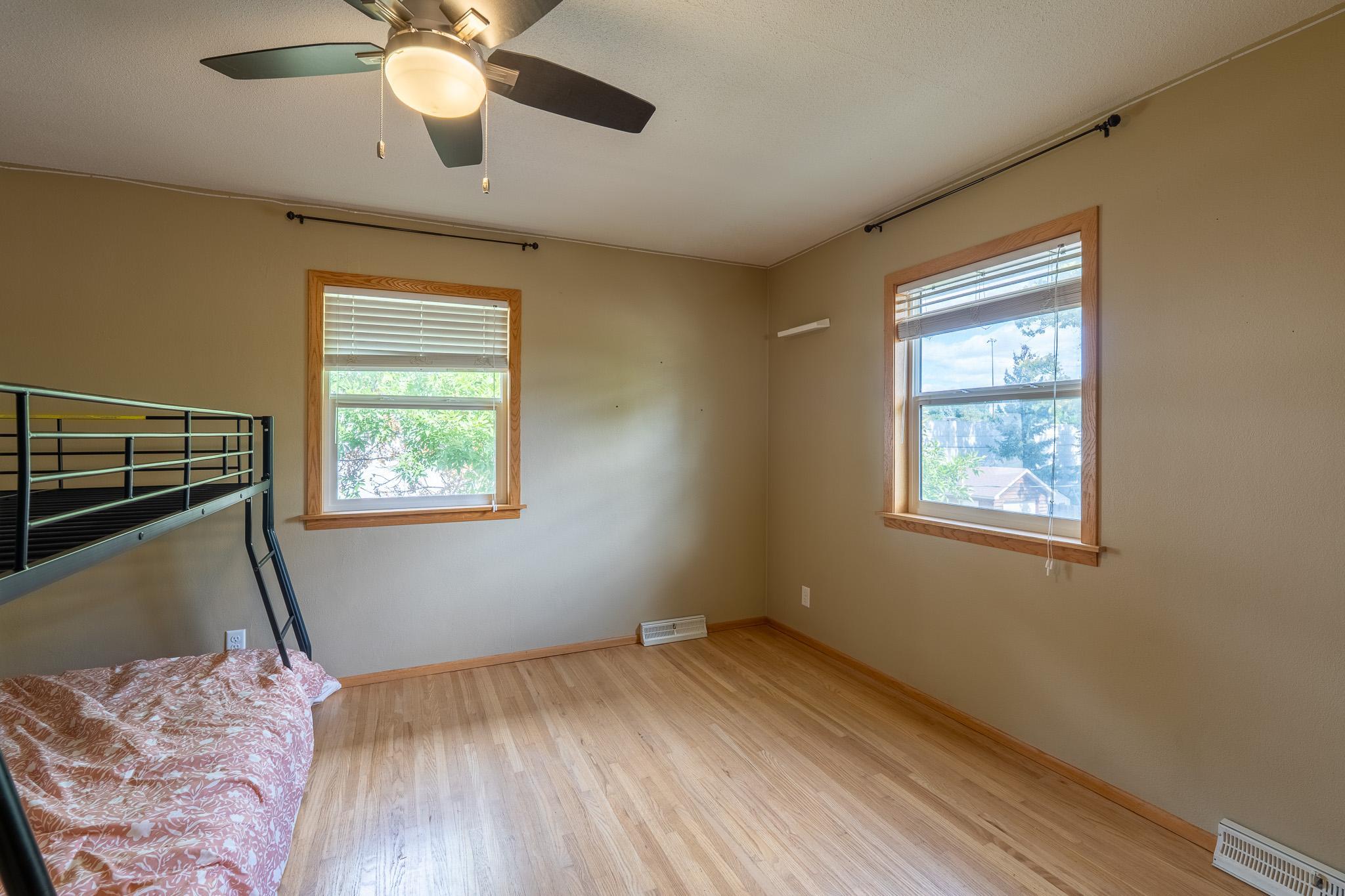 1961 single family home for sale at 913 Park Drive S in Fargo, ND — 5 bed, 4 bath (photo 25 of 52)