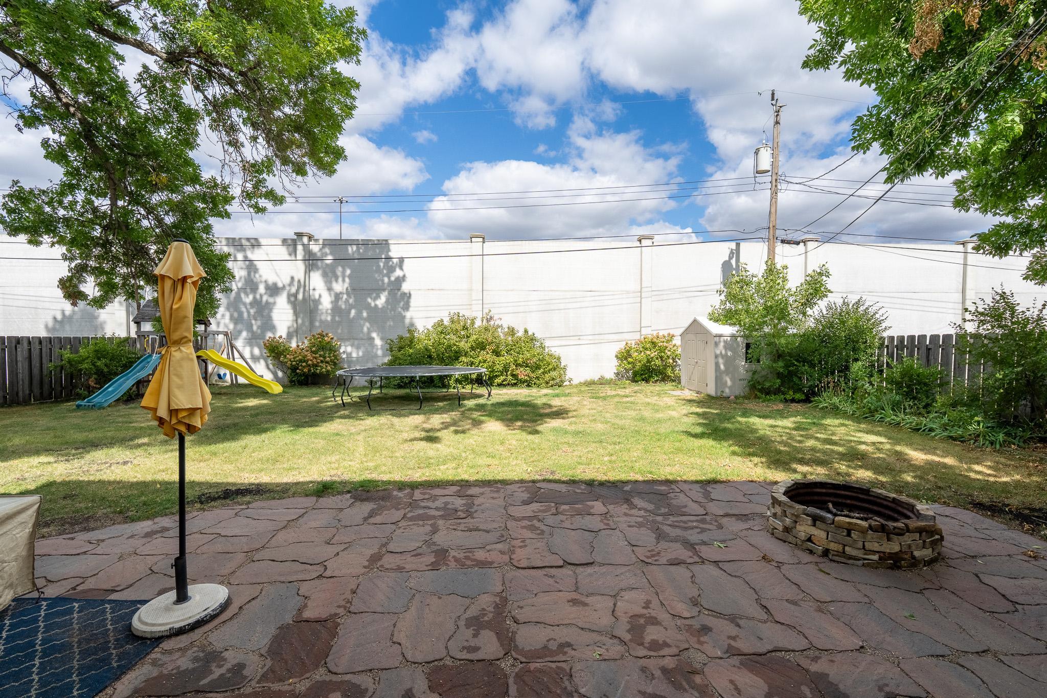1961 single family home for sale at 913 Park Drive S in Fargo, ND — 5 bed, 4 bath (photo 40 of 52)