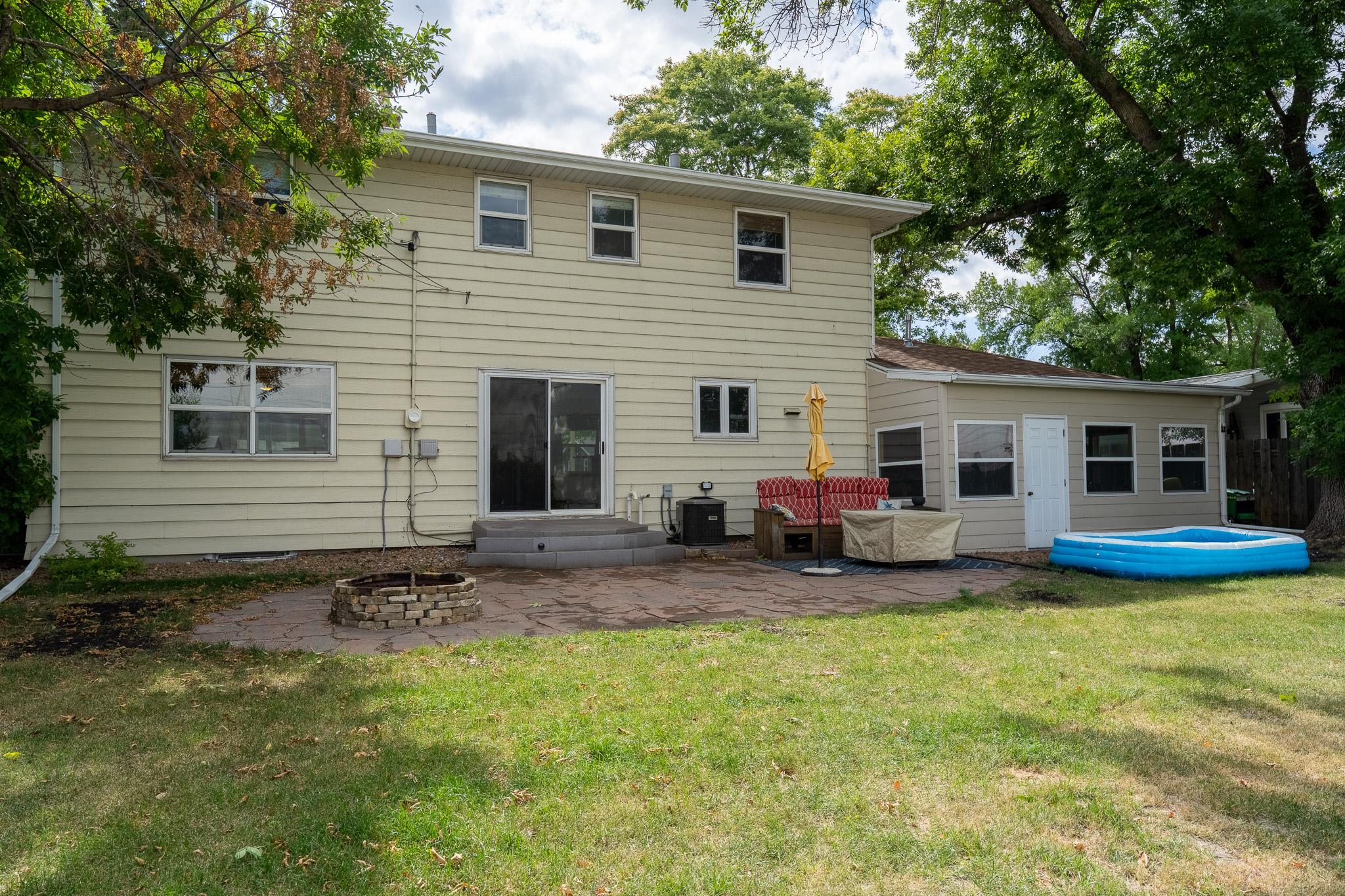 1961 single family home for sale at 913 Park Drive S in Fargo, ND — 5 bed, 4 bath (photo 44 of 52)