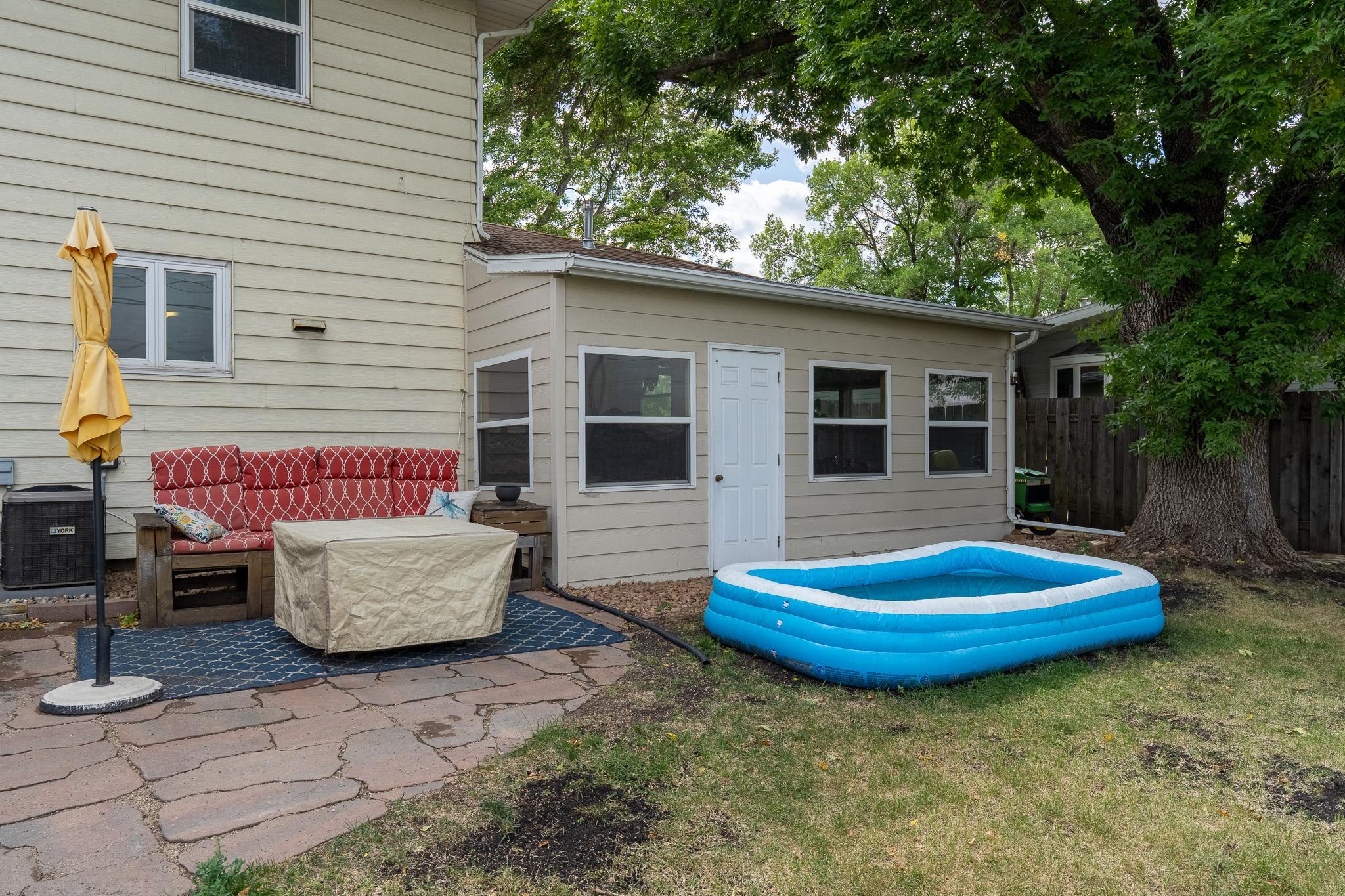 1961 single family home for sale at 913 Park Drive S in Fargo, ND — 5 bed, 4 bath (photo 45 of 52)