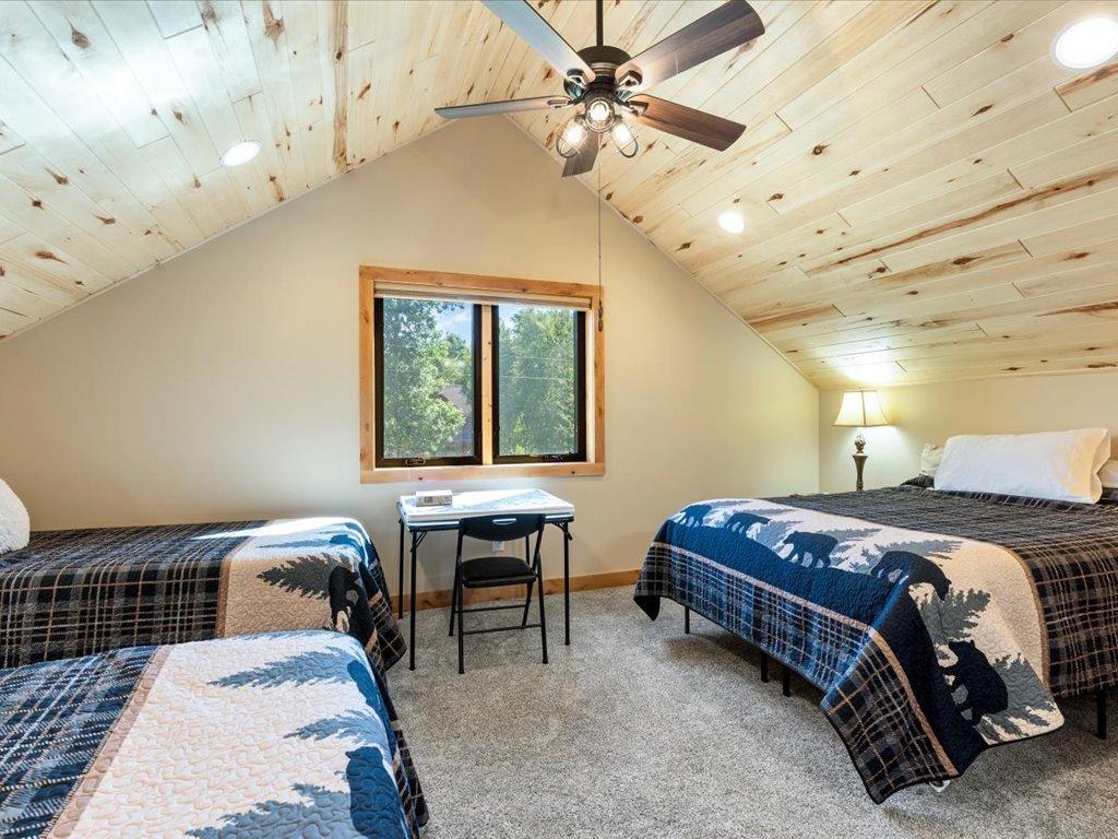 2023 single family home for sale at 10531 E Cree Bay Circle in Pequot Lakes, MN — 2 bed, 2 bath (photo 17 of 42)