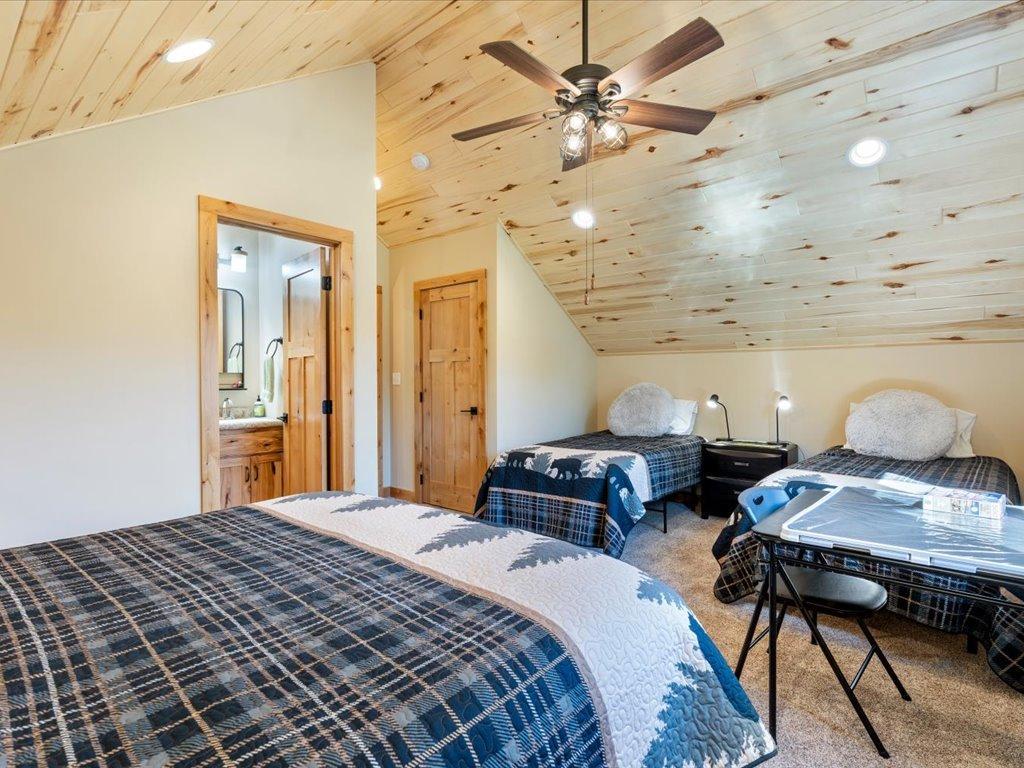 2023 single family home for sale at 10531 E Cree Bay Circle in Pequot Lakes, MN — 2 bed, 2 bath (photo 19 of 42)