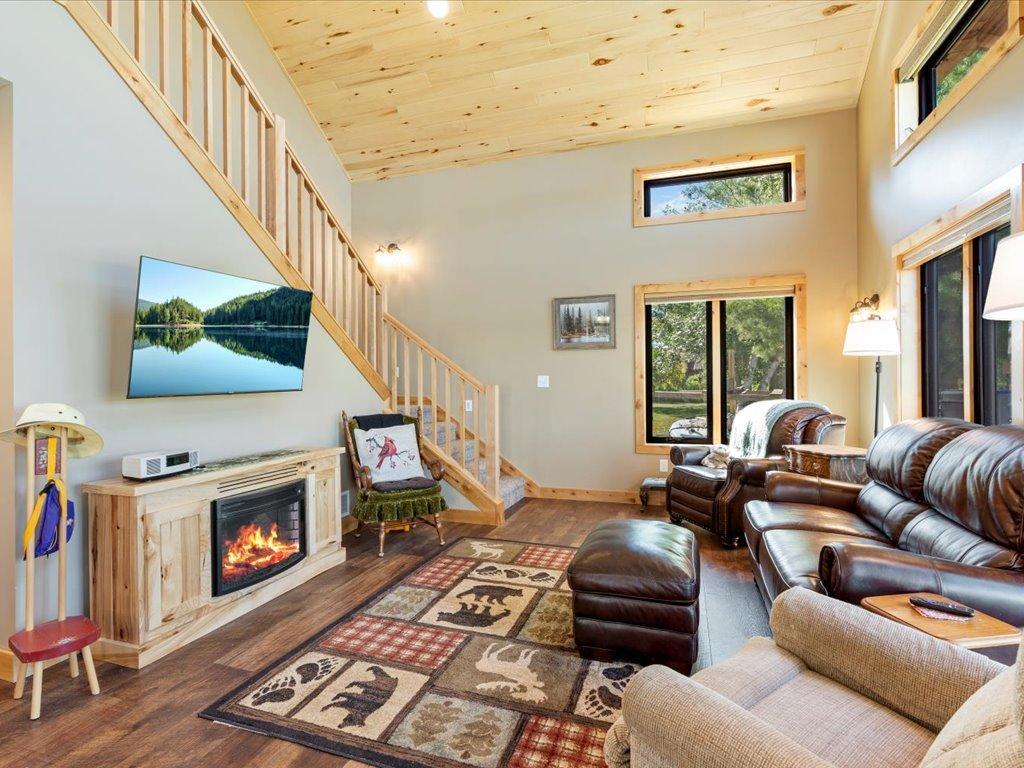 2023 single family home for sale at 10531 E Cree Bay Circle in Pequot Lakes, MN — 2 bed, 2 bath (photo 10 of 42)