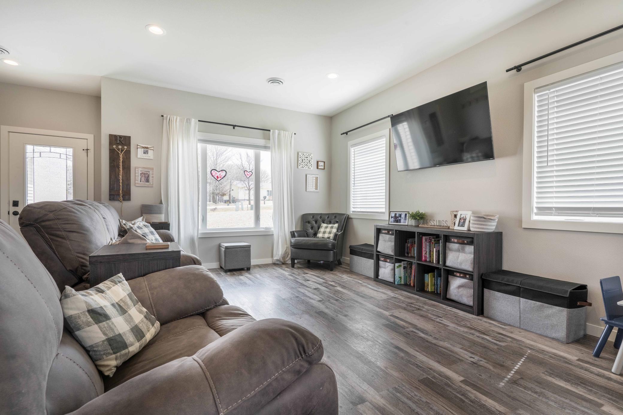 2019 single family home for sale at 2021 Tower View Road in Fergus Falls, MN — 4 bed, 3 bath (photo 17 of 62)