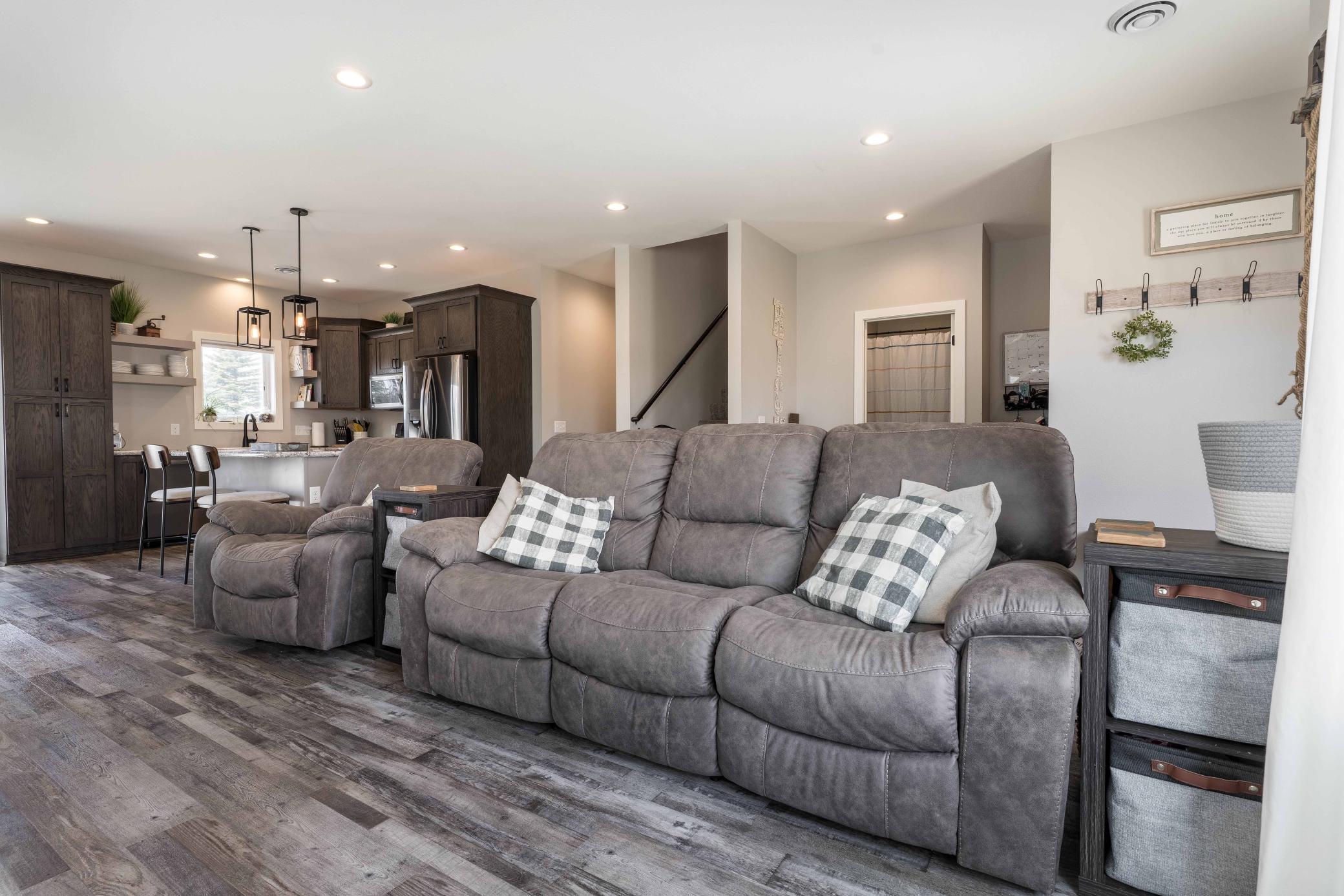 2019 single family home for sale at 2021 Tower View Road in Fergus Falls, MN — 4 bed, 3 bath (photo 19 of 62)