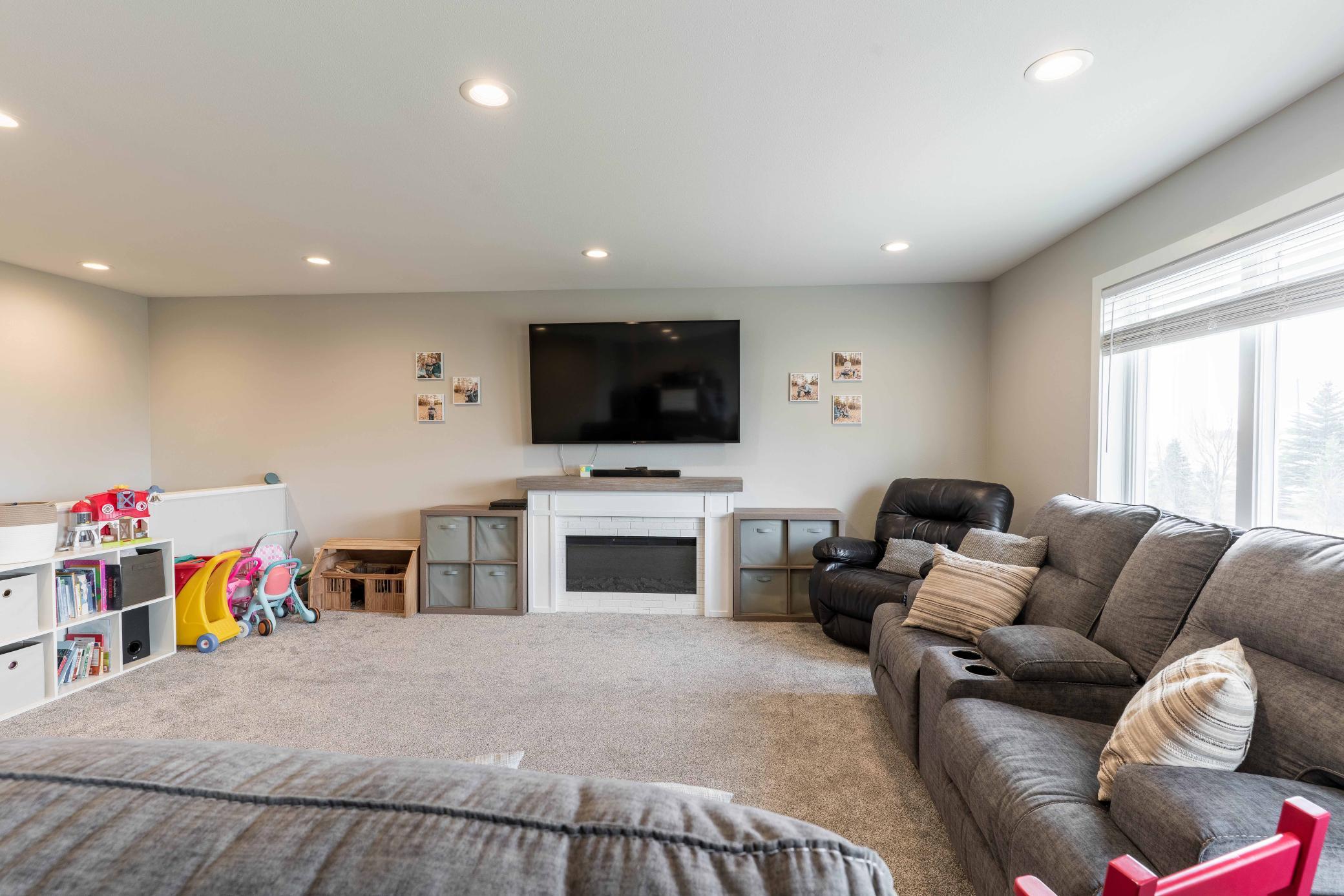 2019 single family home for sale at 2021 Tower View Road in Fergus Falls, MN — 4 bed, 3 bath (photo 26 of 62)