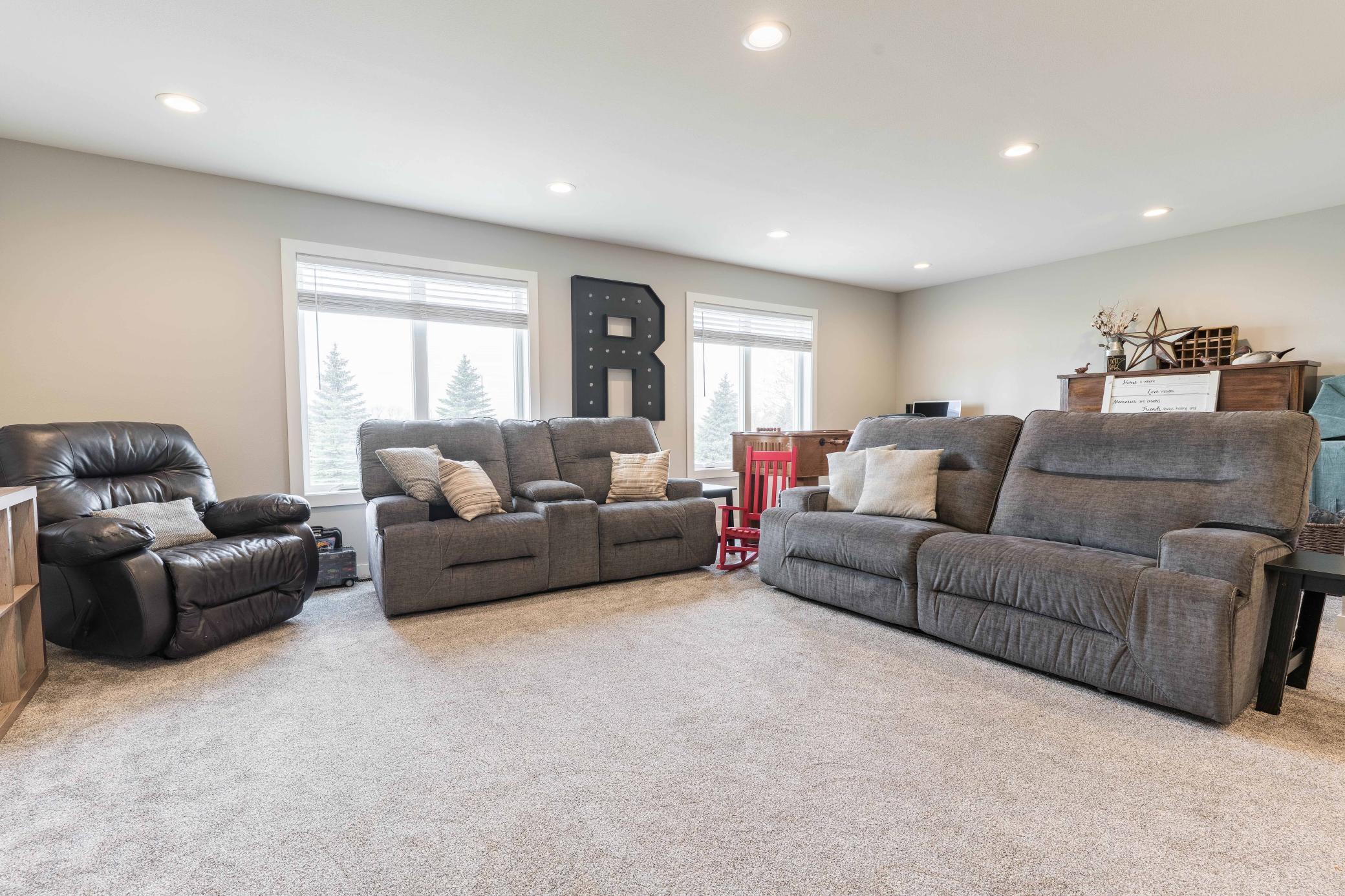 2019 single family home for sale at 2021 Tower View Road in Fergus Falls, MN — 4 bed, 3 bath (photo 27 of 62)