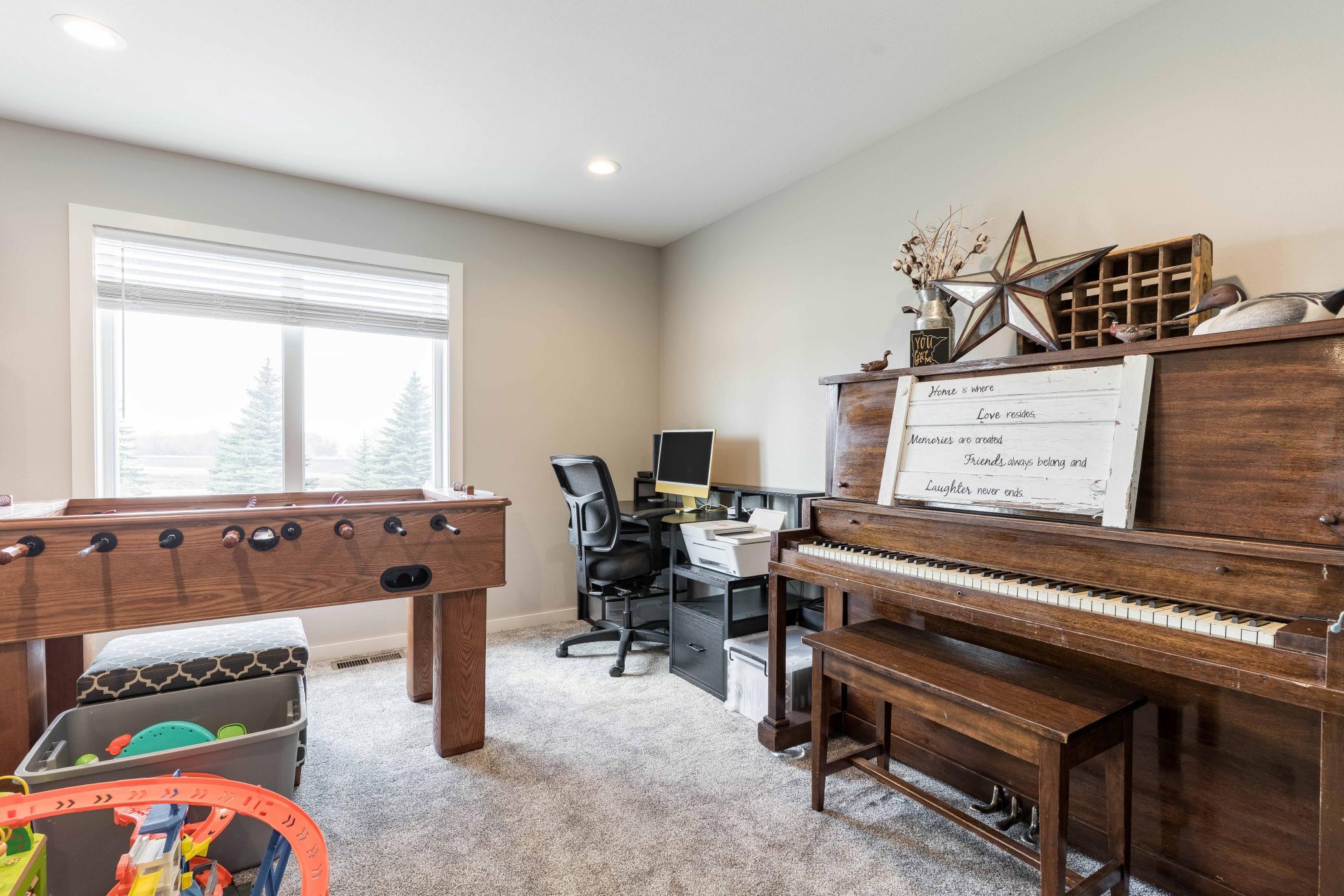 2019 single family home for sale at 2021 Tower View Road in Fergus Falls, MN — 4 bed, 3 bath (photo 29 of 62)