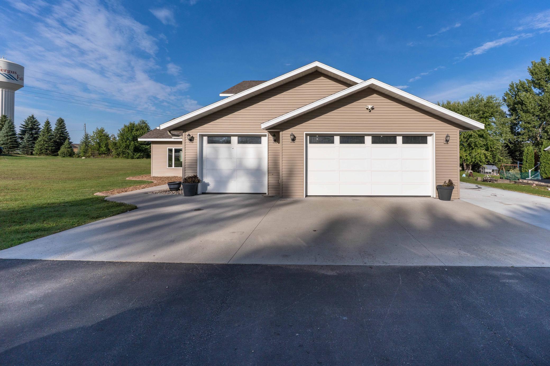 2019 single family home for sale at 2021 Tower View Road in Fergus Falls, MN — 4 bed, 3 bath (photo 43 of 62)