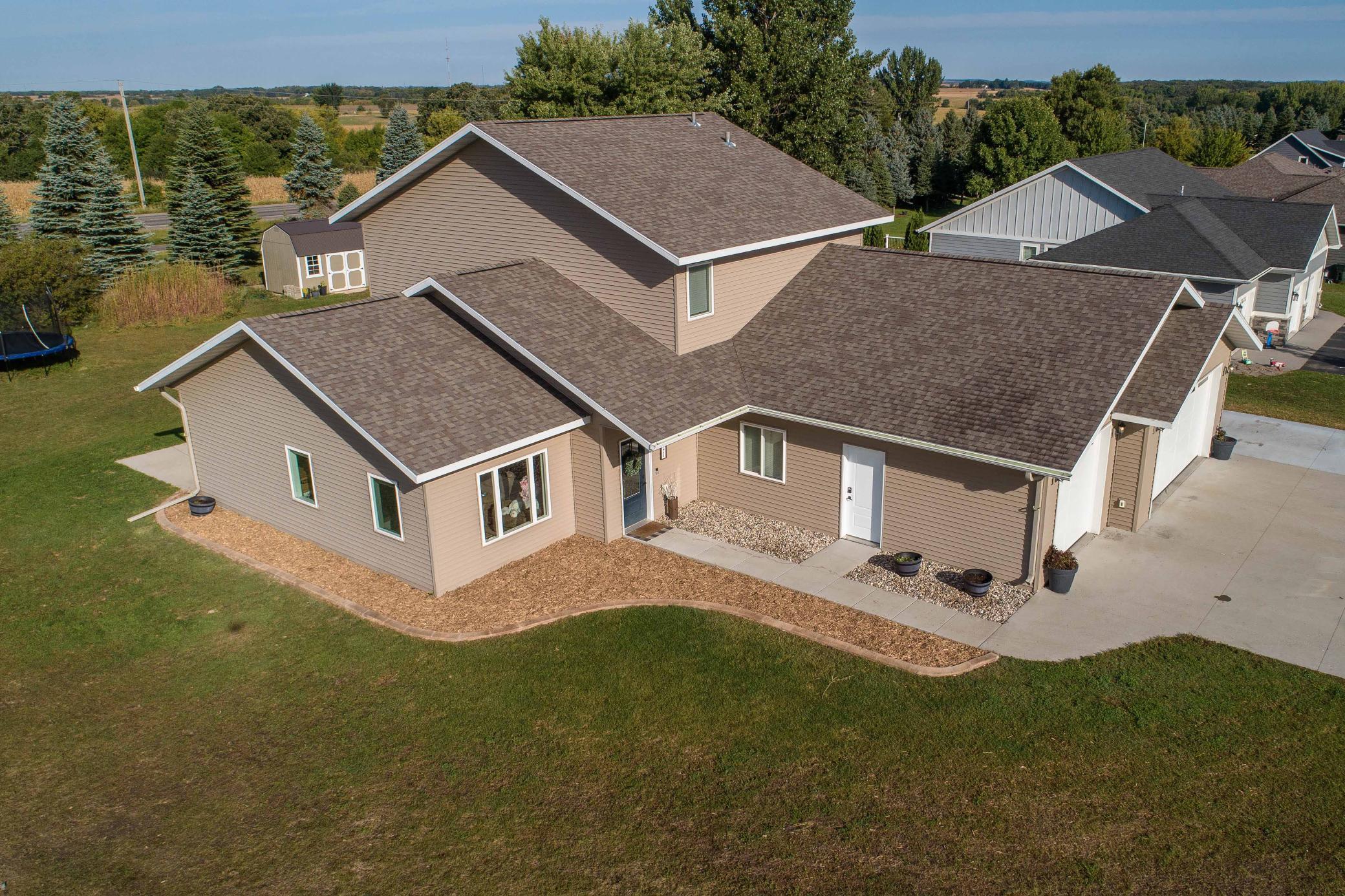 2019 single family home for sale at 2021 Tower View Road in Fergus Falls, MN — 4 bed, 3 bath (photo 45 of 62)