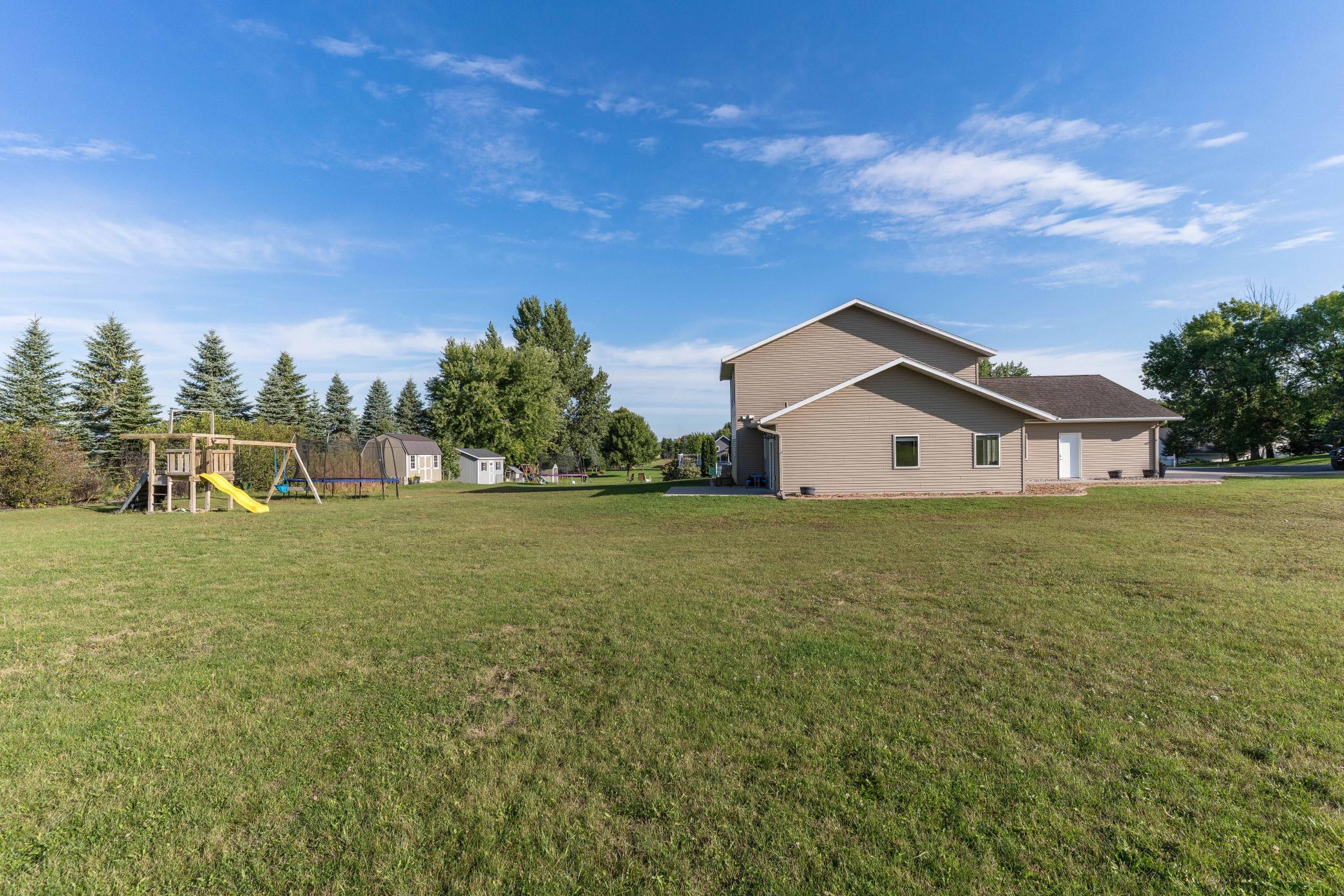 2019 single family home for sale at 2021 Tower View Road in Fergus Falls, MN — 4 bed, 3 bath (photo 51 of 62)