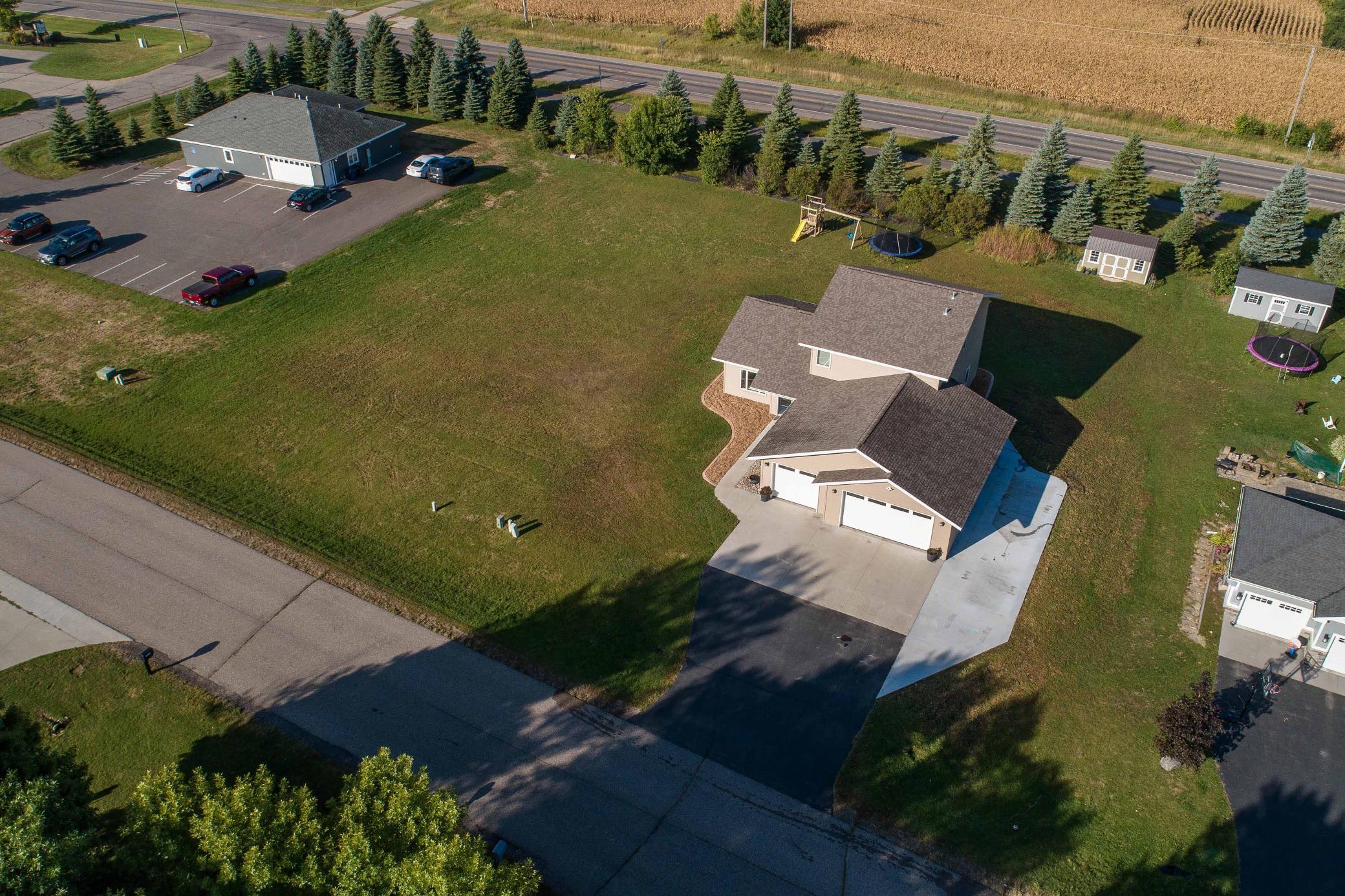 2019 single family home for sale at 2021 Tower View Road in Fergus Falls, MN — 4 bed, 3 bath (photo 54 of 62)