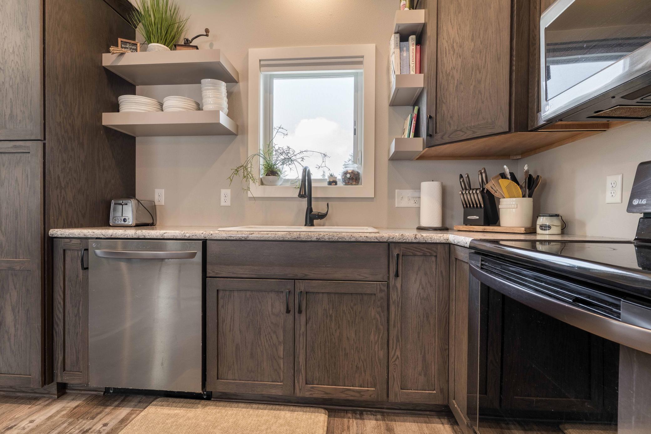 2019 single family home for sale at 2021 Tower View Road in Fergus Falls, MN — 4 bed, 3 bath (photo 8 of 62)