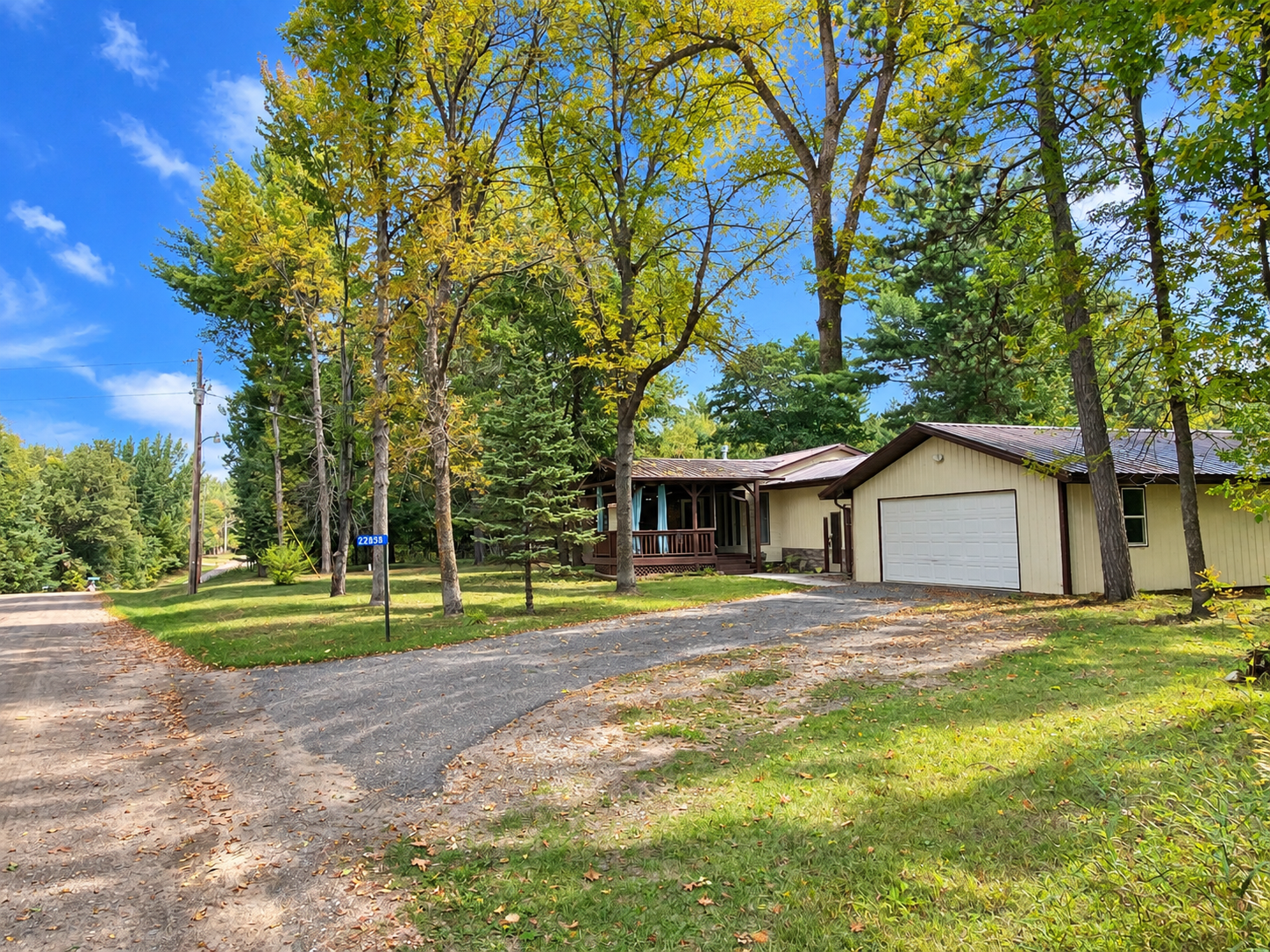 1997 single family home for sale at 22838 Glenhaven Drive in Nevis, MN — 3 bed, 3 bath (photo 11 of 38)