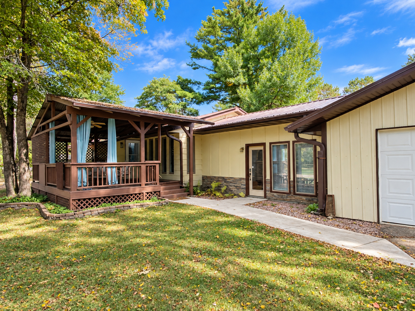 1997 single family home for sale at 22838 Glenhaven Drive in Nevis, MN — 3 bed, 3 bath (photo 32 of 38)