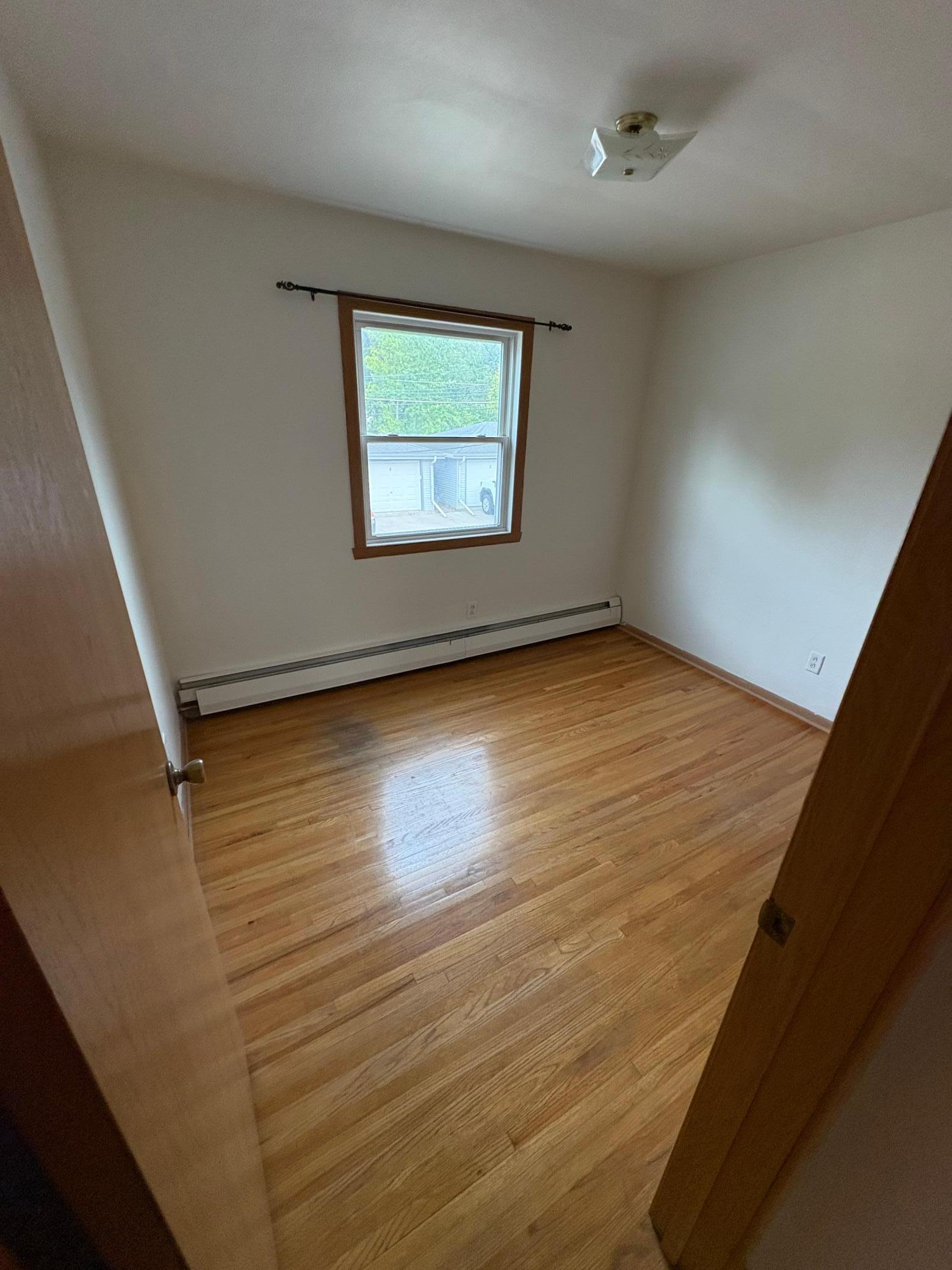 1959 triplex for sale at 1225 10th Street N in Fargo, ND — 2 bed, 1 bath (photo 17 of 18)