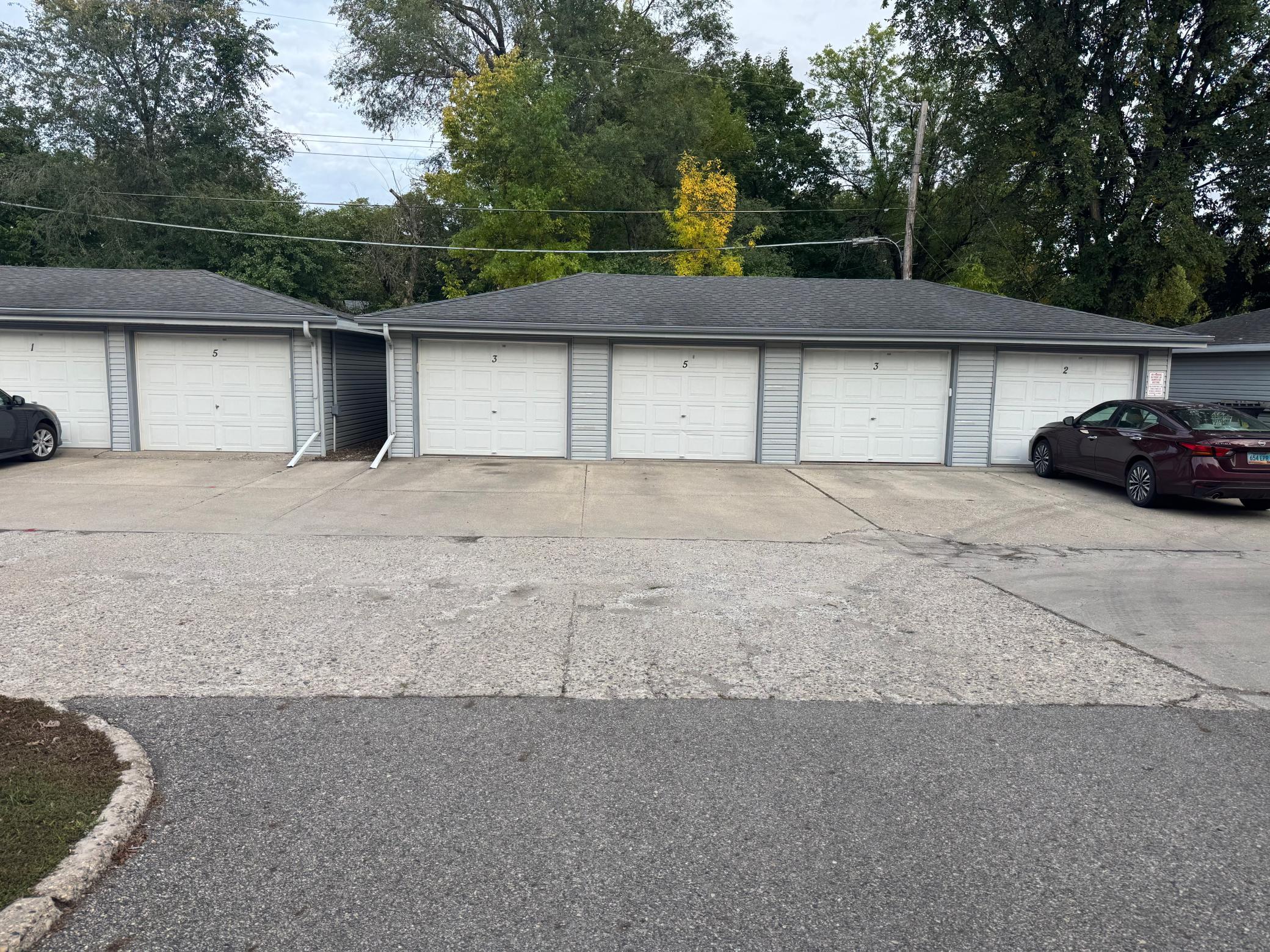 1959 triplex for sale at 1225 10th Street N in Fargo, ND — 2 bed, 1 bath (photo 4 of 18)