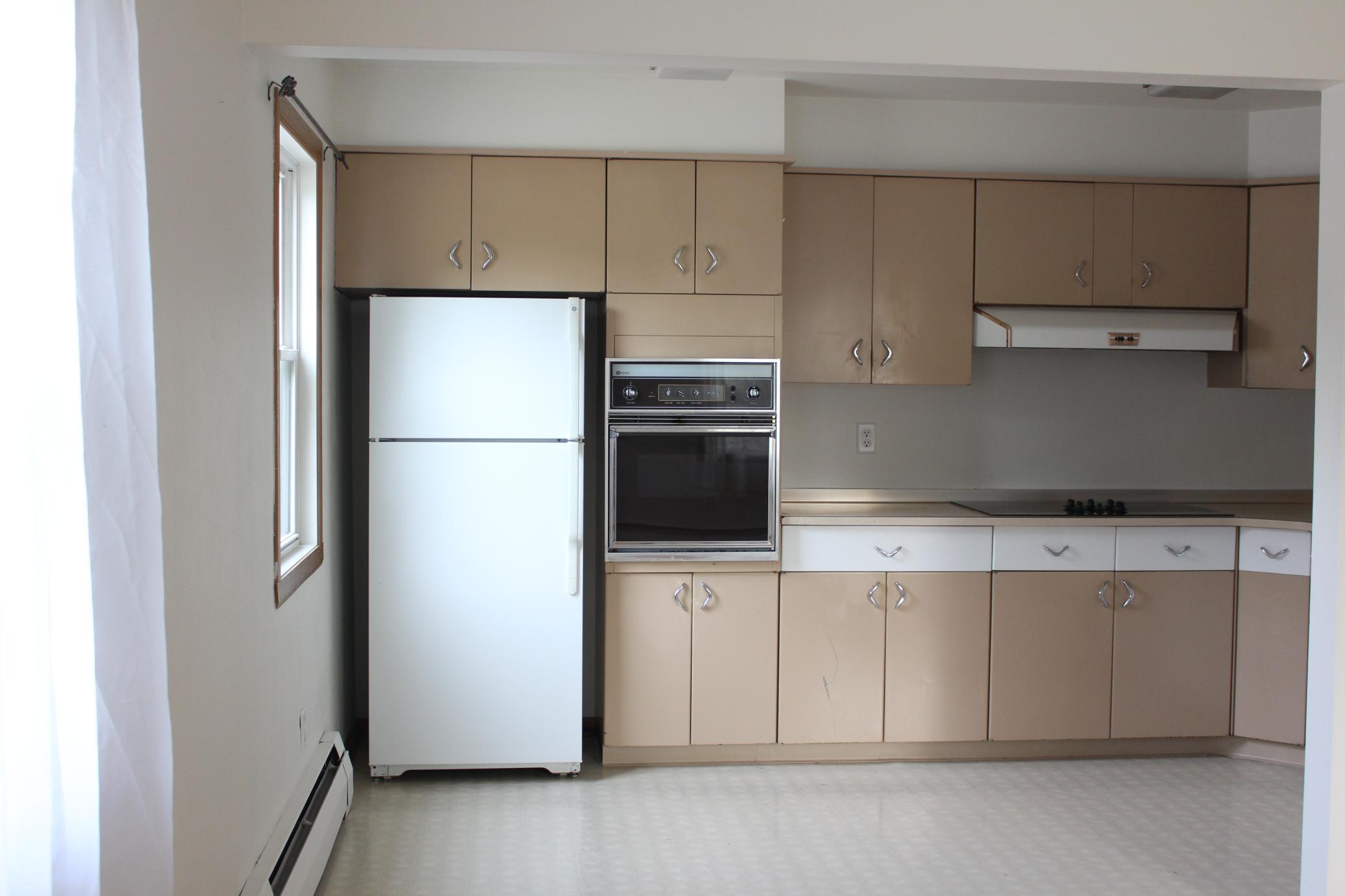 1959 triplex for sale at 1225 10th Street N in Fargo, ND — 2 bed, 1 bath (photo 8 of 18)