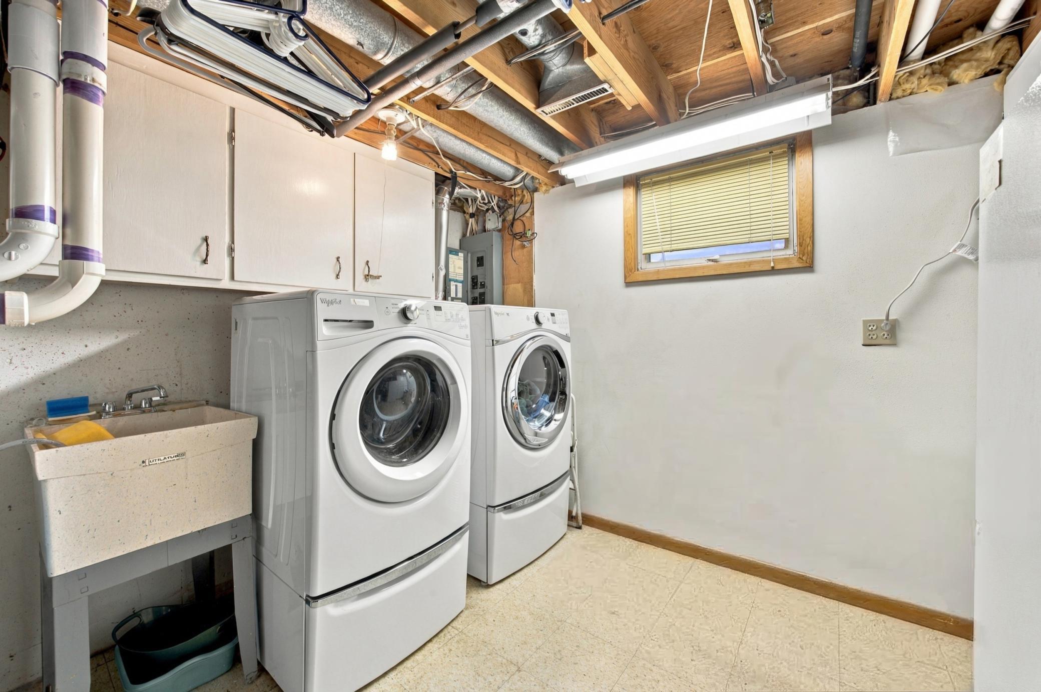 1973 townhouse for sale at 3232 2nd Street N in Fargo, ND — 3 bed, 3 bath (photo 23 of 27)