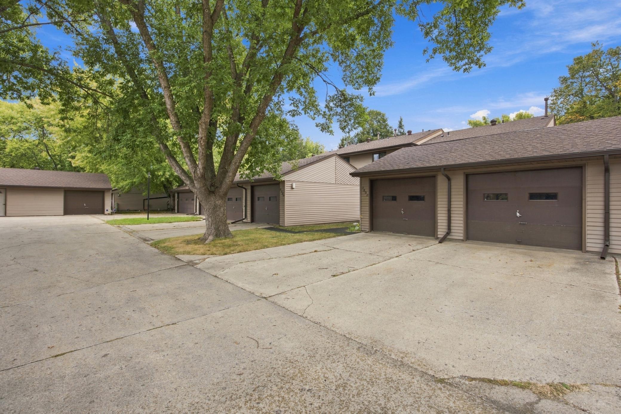 1973 townhouse for sale at 3232 2nd Street N in Fargo, ND — 3 bed, 3 bath (photo 26 of 27)