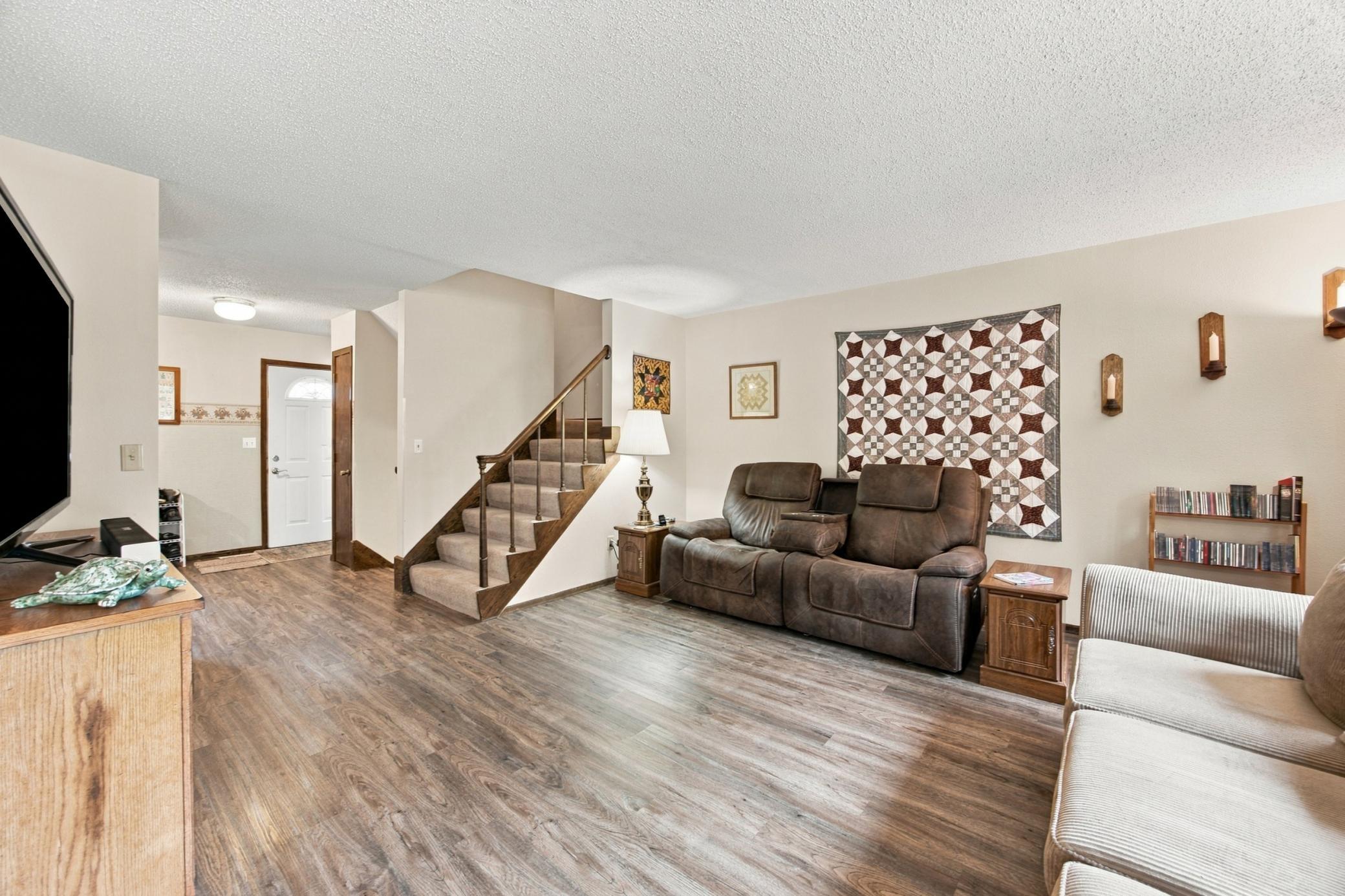 1973 townhouse for sale at 3232 2nd Street N in Fargo, ND — 3 bed, 3 bath (photo 4 of 27)