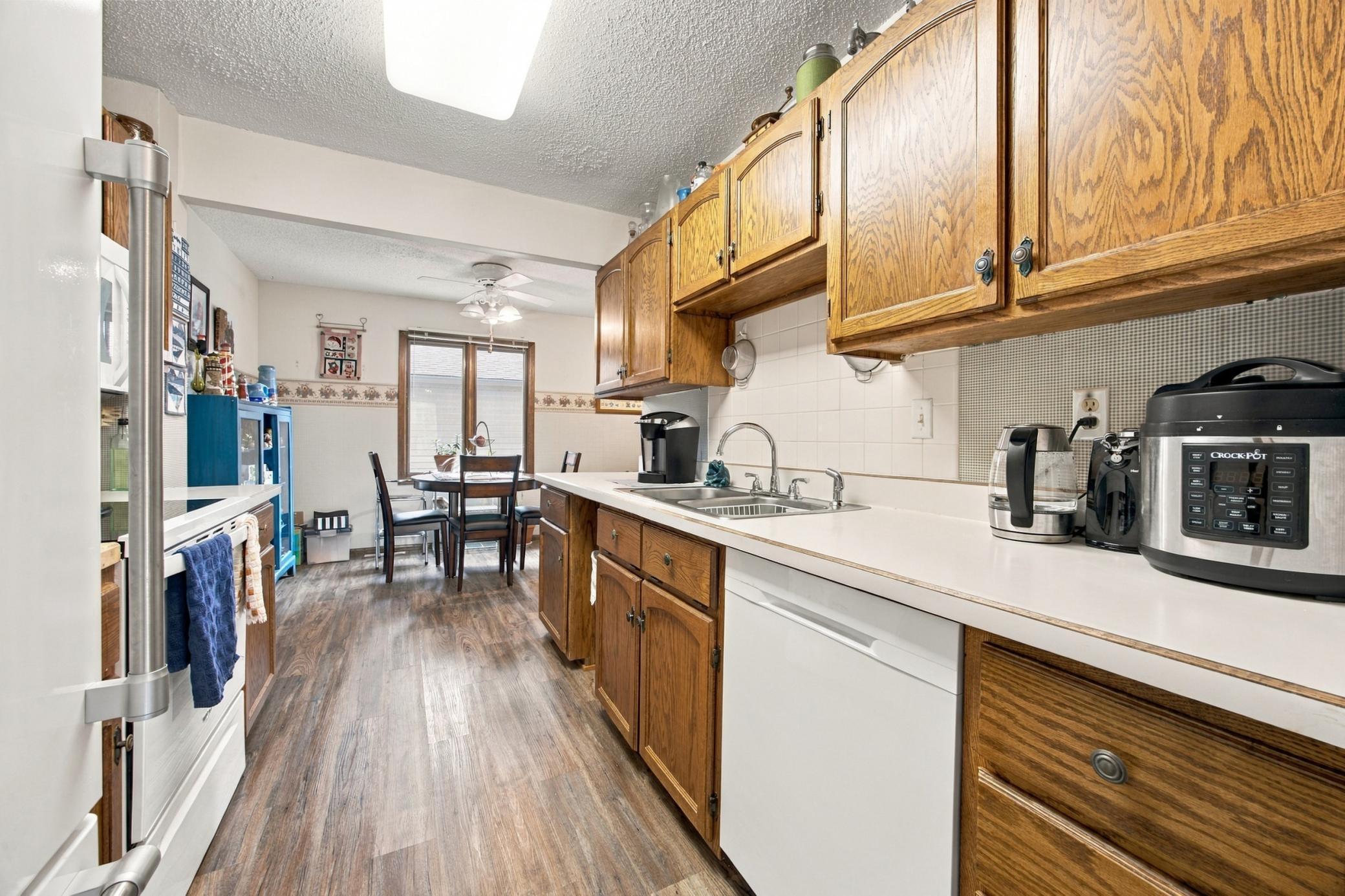1973 townhouse for sale at 3232 2nd Street N in Fargo, ND — 3 bed, 3 bath (photo 6 of 27)