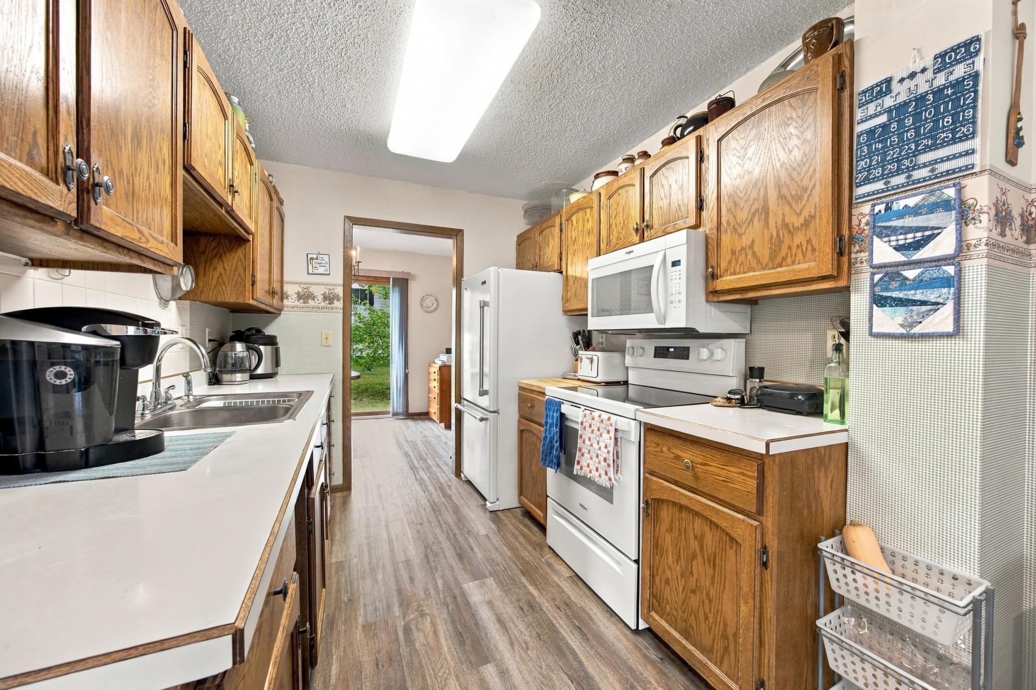 1973 townhouse for sale at 3232 2nd Street N in Fargo, ND — 3 bed, 3 bath (photo 7 of 27)
