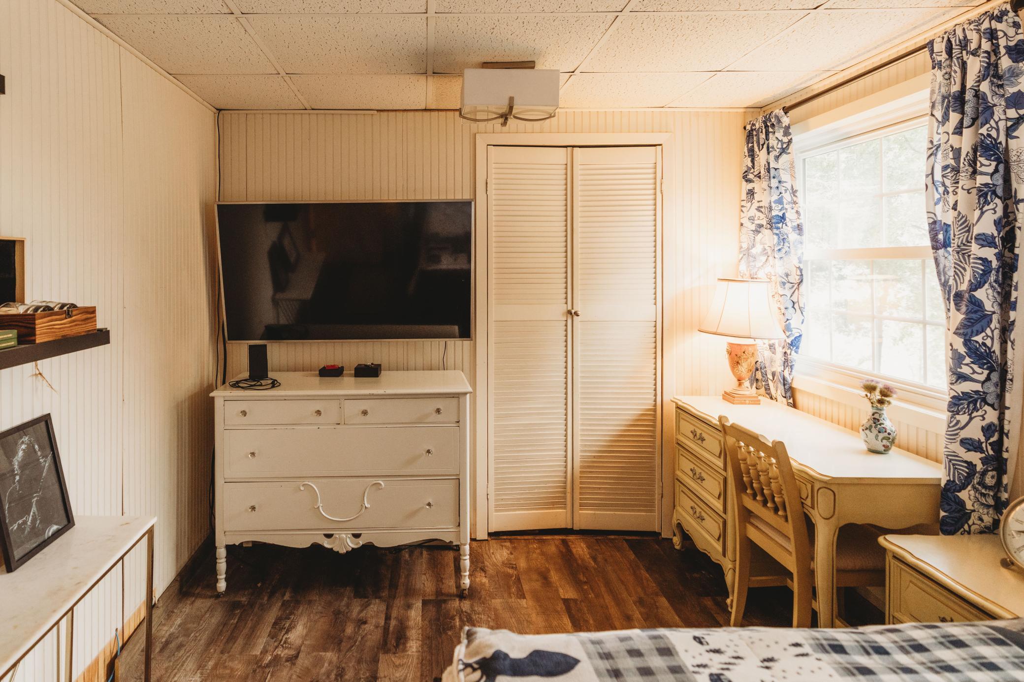 1958 single family home for sale at 2981 E Lakeside Road in Jamestown, ND — 3 bed, 2 bath (photo 29 of 69)
