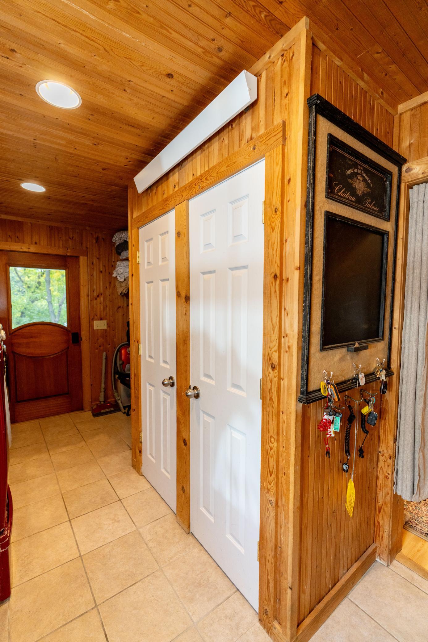 1958 single family home for sale at 2981 E Lakeside Road in Jamestown, ND — 3 bed, 2 bath (photo 52 of 69)