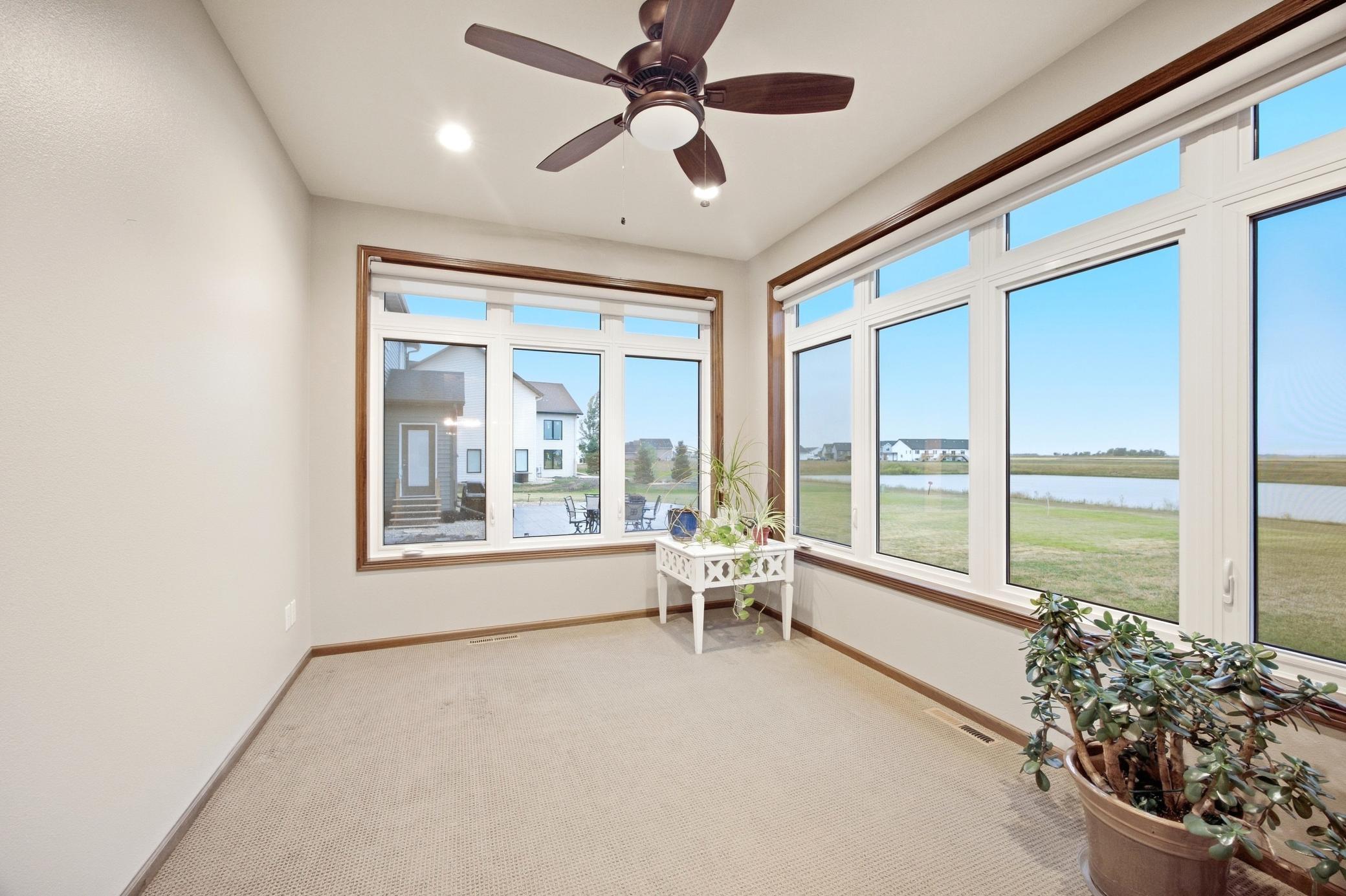 2015 single family home for sale at 7045 Golden Valley Parkway S in Fargo, ND — 6 bed, 3 bath (photo 19 of 67)