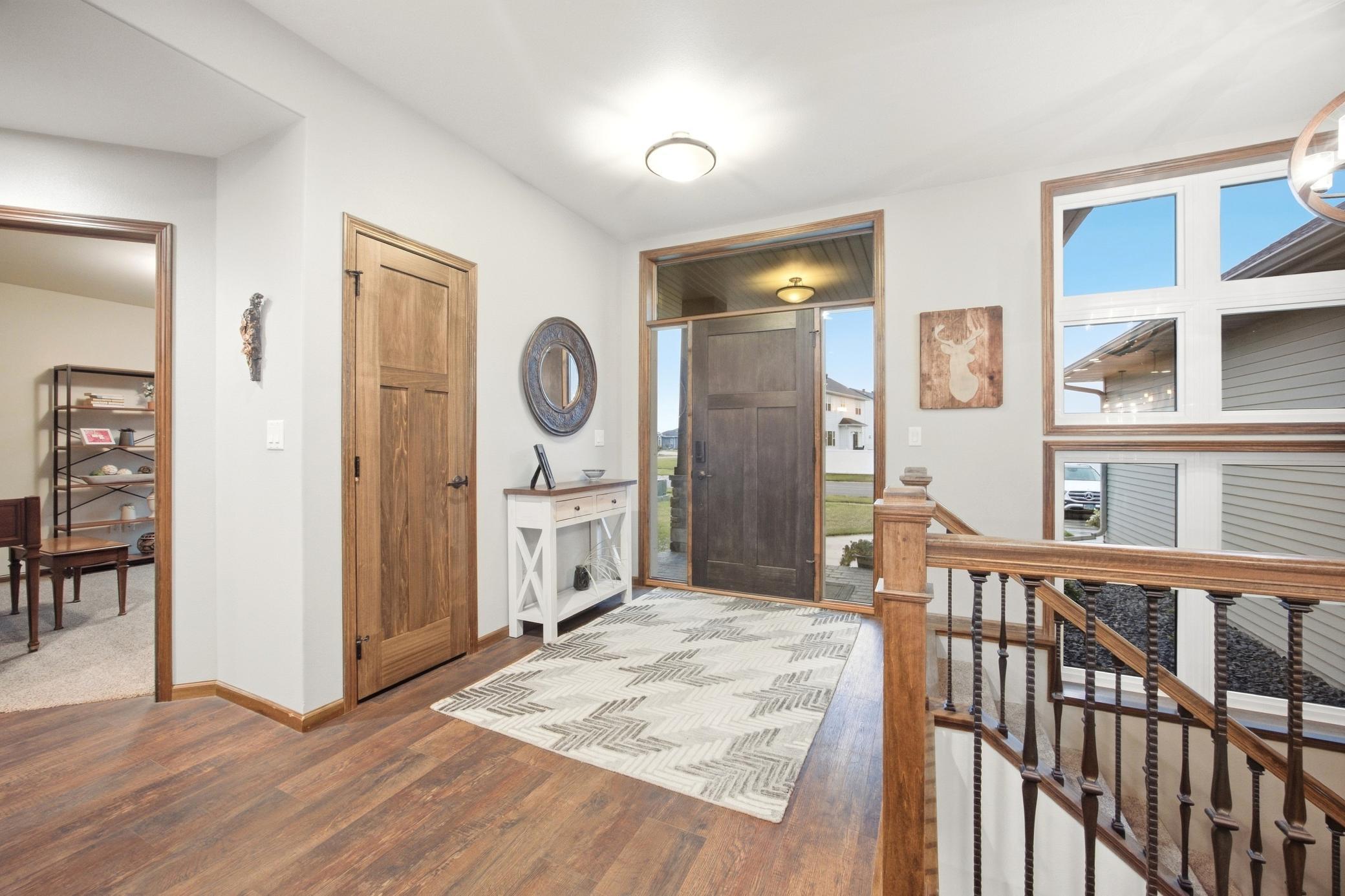 2015 single family home for sale at 7045 Golden Valley Parkway S in Fargo, ND — 6 bed, 3 bath (photo 4 of 67)