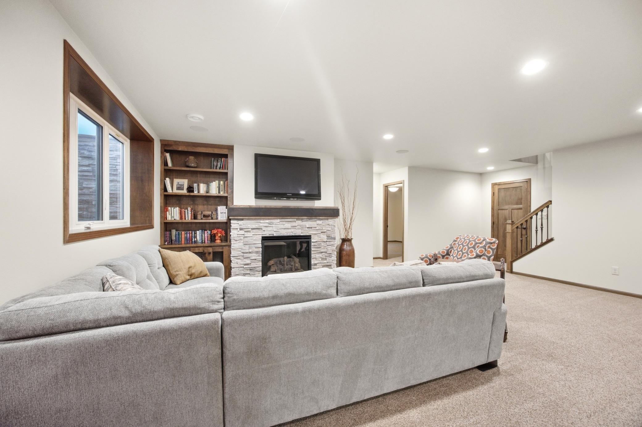 2015 single family home for sale at 7045 Golden Valley Parkway S in Fargo, ND — 6 bed, 3 bath (photo 38 of 67)
