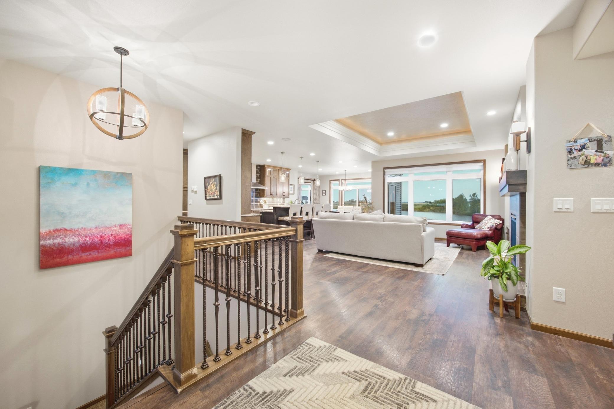2015 single family home for sale at 7045 Golden Valley Parkway S in Fargo, ND — 6 bed, 3 bath (photo 5 of 67)