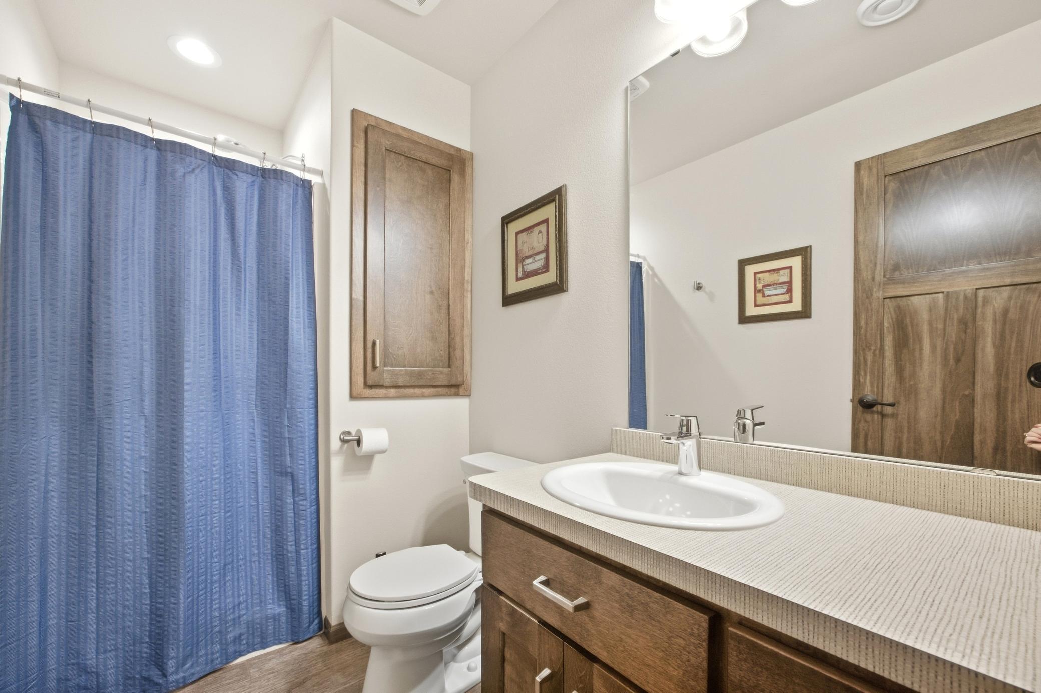 2015 single family home for sale at 7045 Golden Valley Parkway S in Fargo, ND — 6 bed, 3 bath (photo 45 of 67)