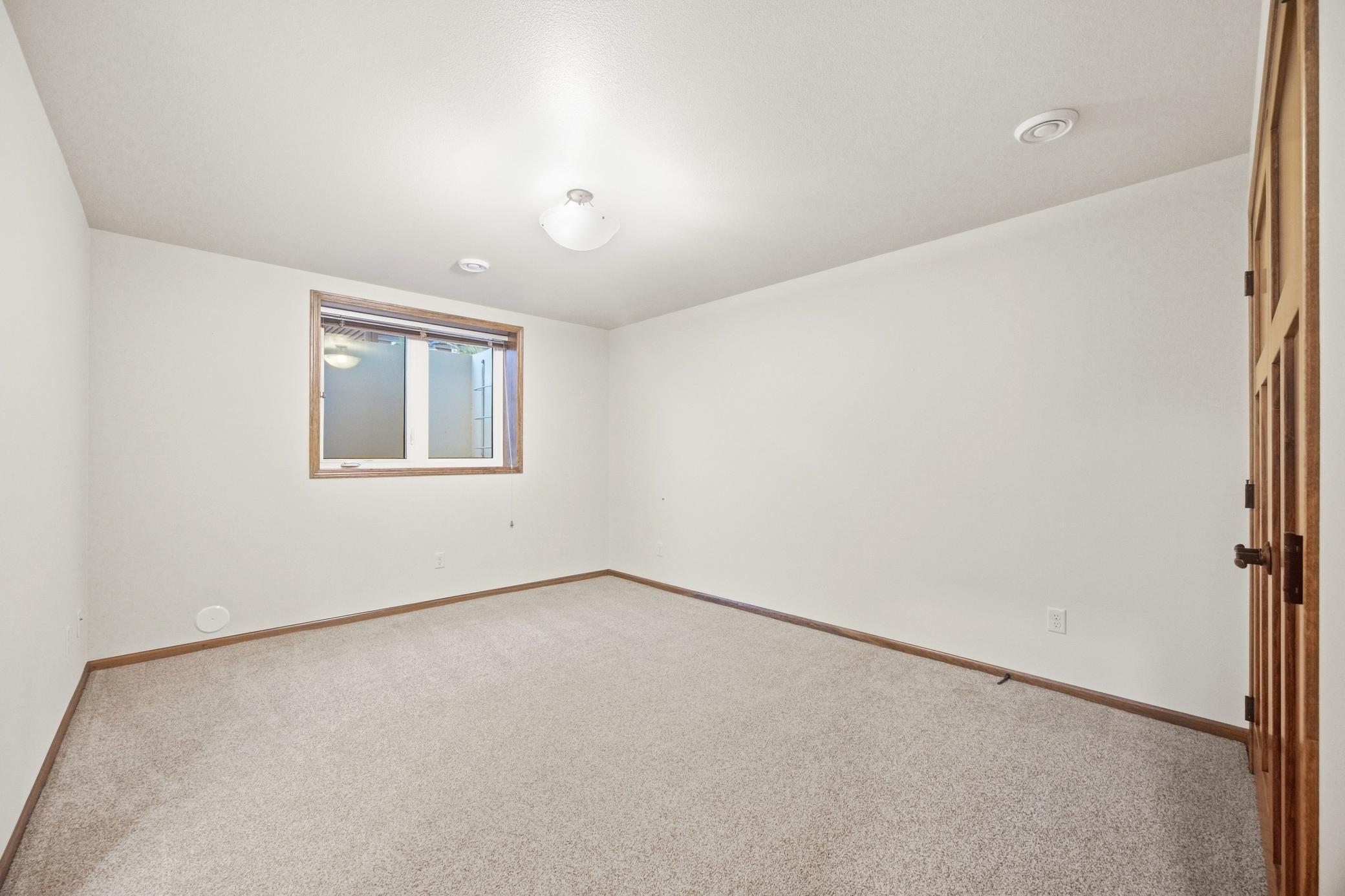2015 single family home for sale at 7045 Golden Valley Parkway S in Fargo, ND — 6 bed, 3 bath (photo 48 of 67)