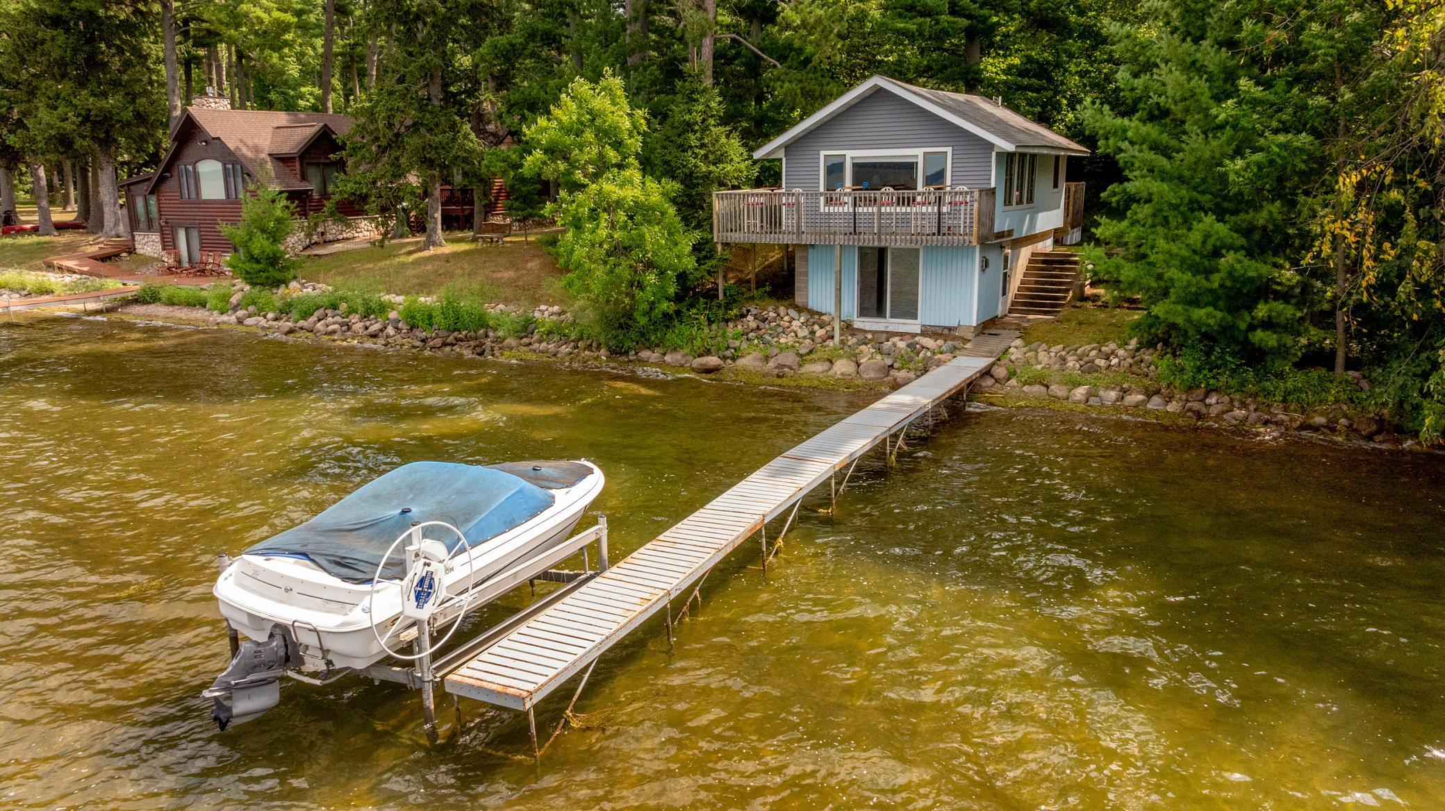 1960 single family home for sale at 4444 Mission Road in Nisswa, MN — 1 bed, 2 bath (photo 2 of 31)