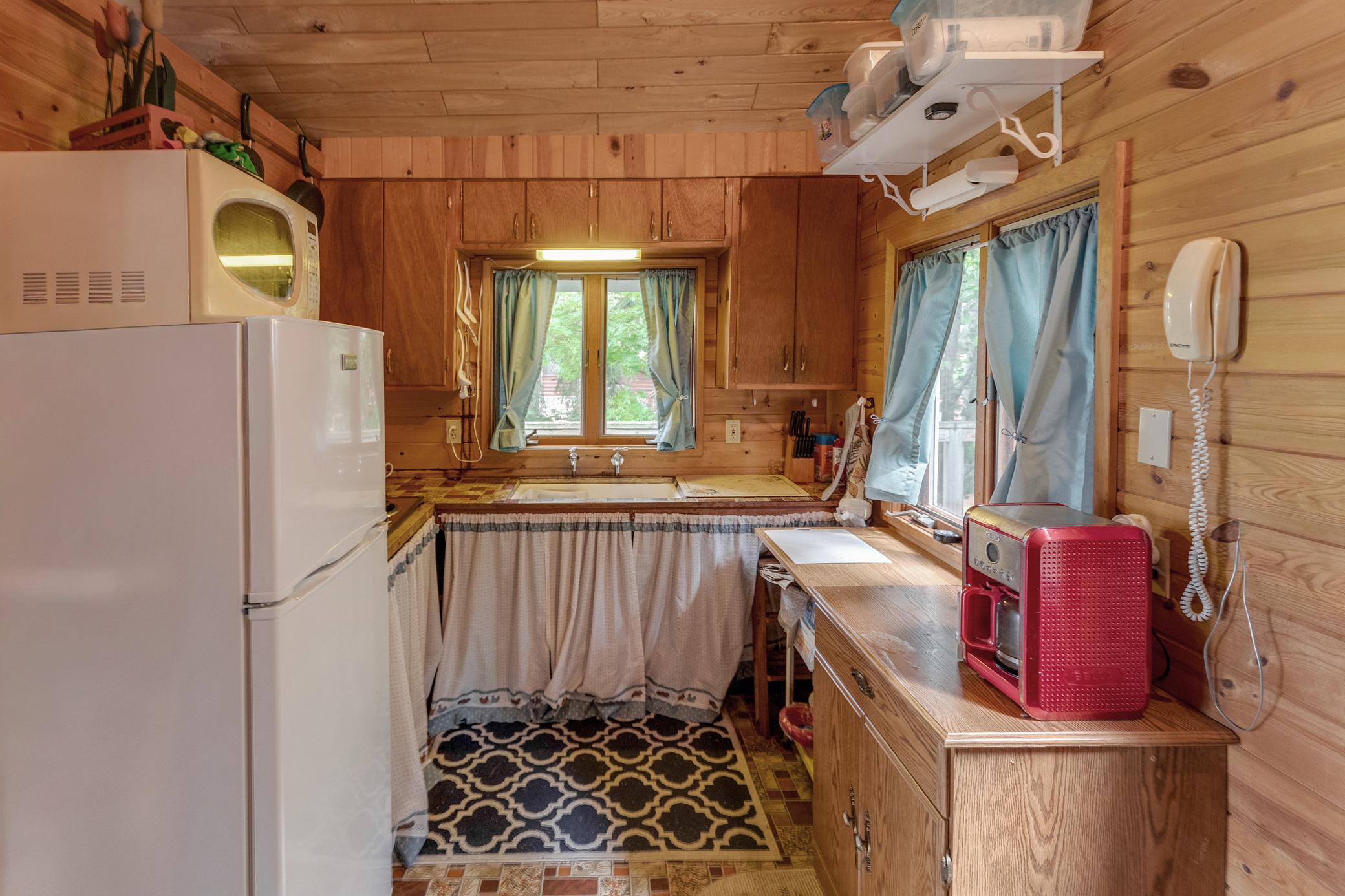 1960 single family home for sale at 4444 Mission Road in Nisswa, MN — 1 bed, 2 bath (photo 11 of 31)