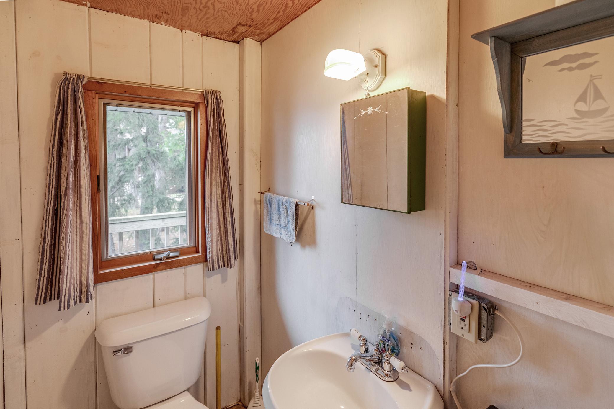 1960 single family home for sale at 4444 Mission Road in Nisswa, MN — 1 bed, 2 bath (photo 14 of 31)