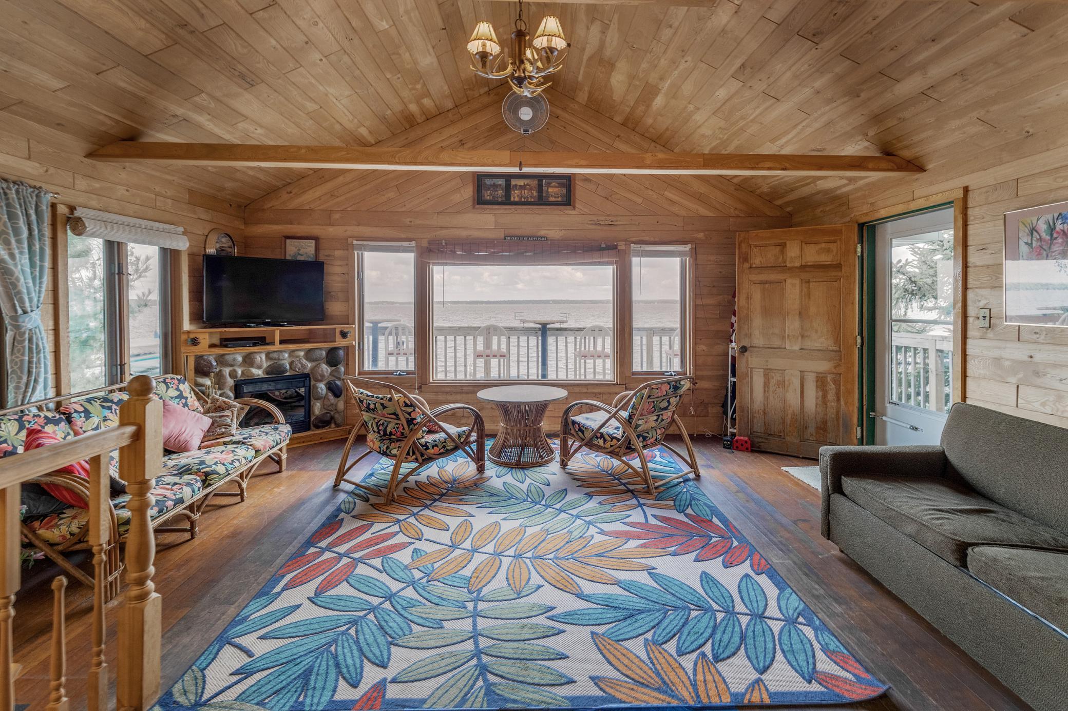 1960 single family home for sale at 4444 Mission Road in Nisswa, MN — 1 bed, 2 bath (photo 3 of 31)