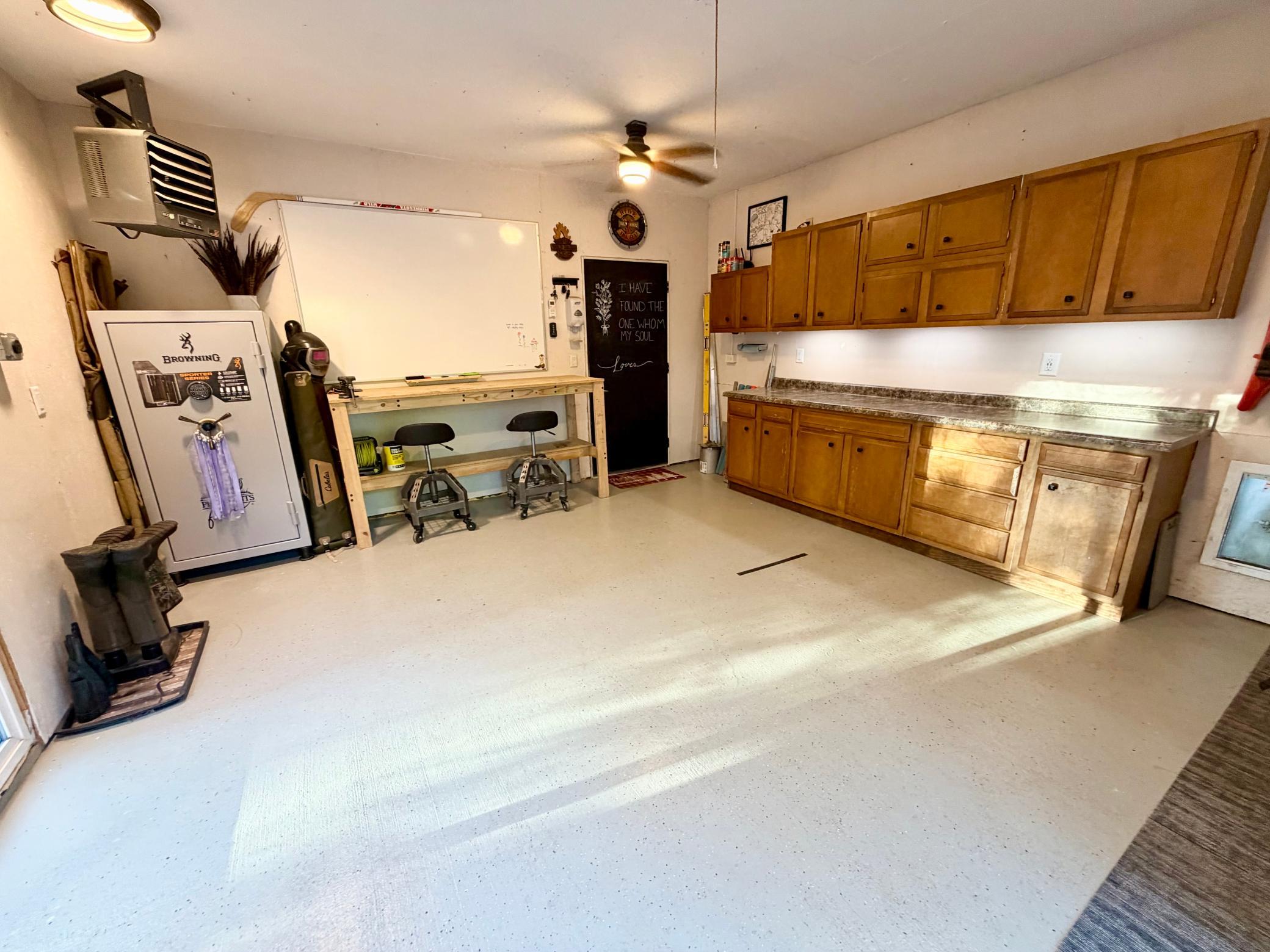 1977 single family home for sale at 1825 Prairie Lane S in Fargo, ND — 4 bed, 3 bath (photo 28 of 32)