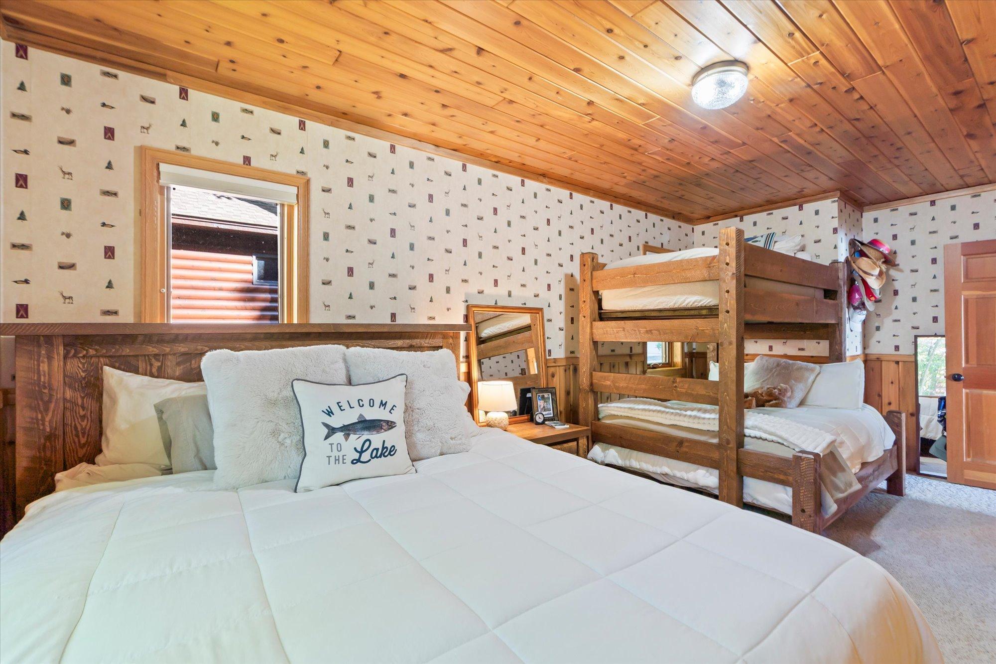 1989 single family home for sale at 12462 Anchor Point Road in Crosslake, MN — 4 bed, 4 bath (photo 35 of 61)