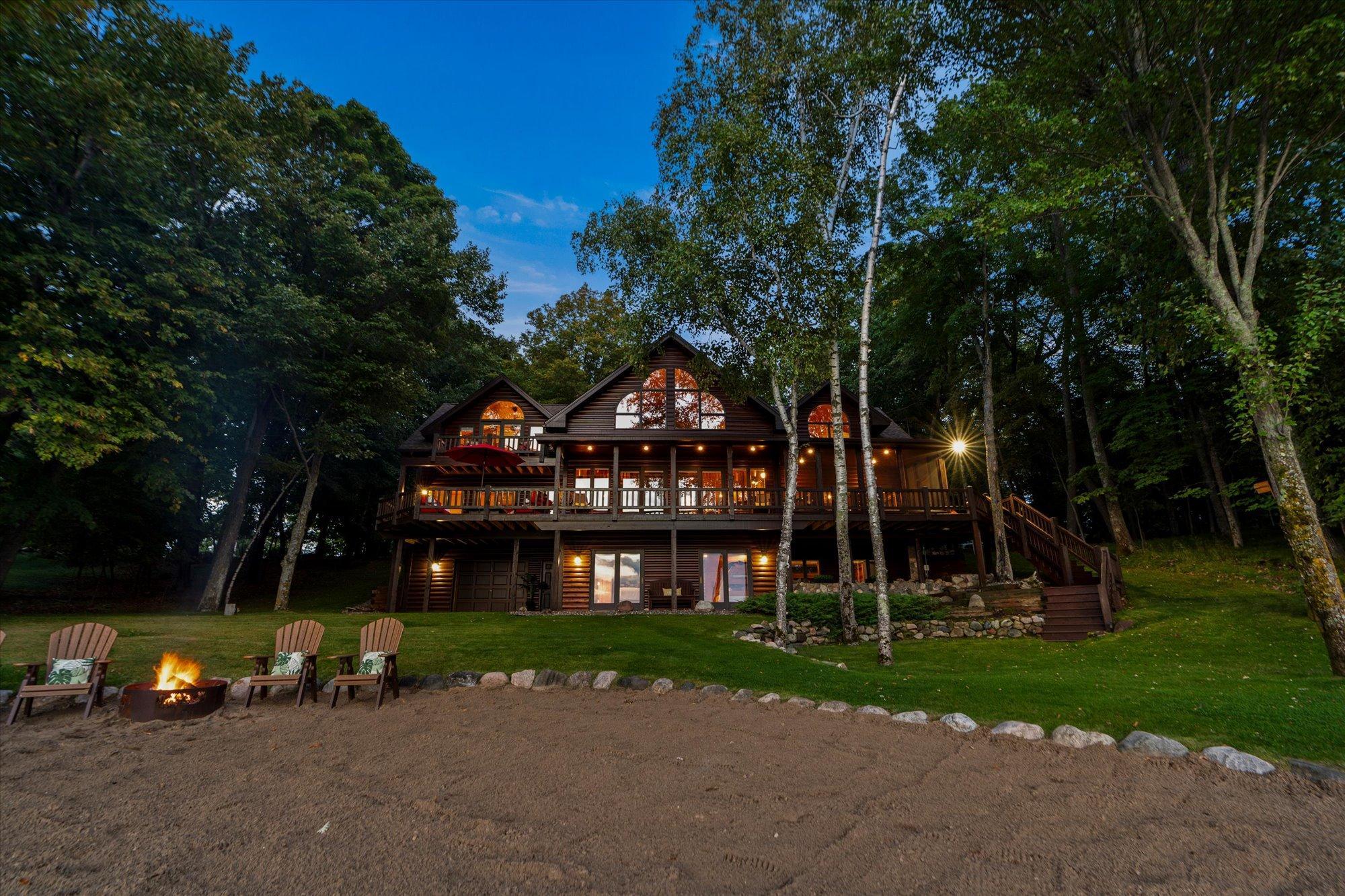 1989 single family home for sale at 12462 Anchor Point Road in Crosslake, MN — 4 bed, 4 bath (photo 9 of 61)